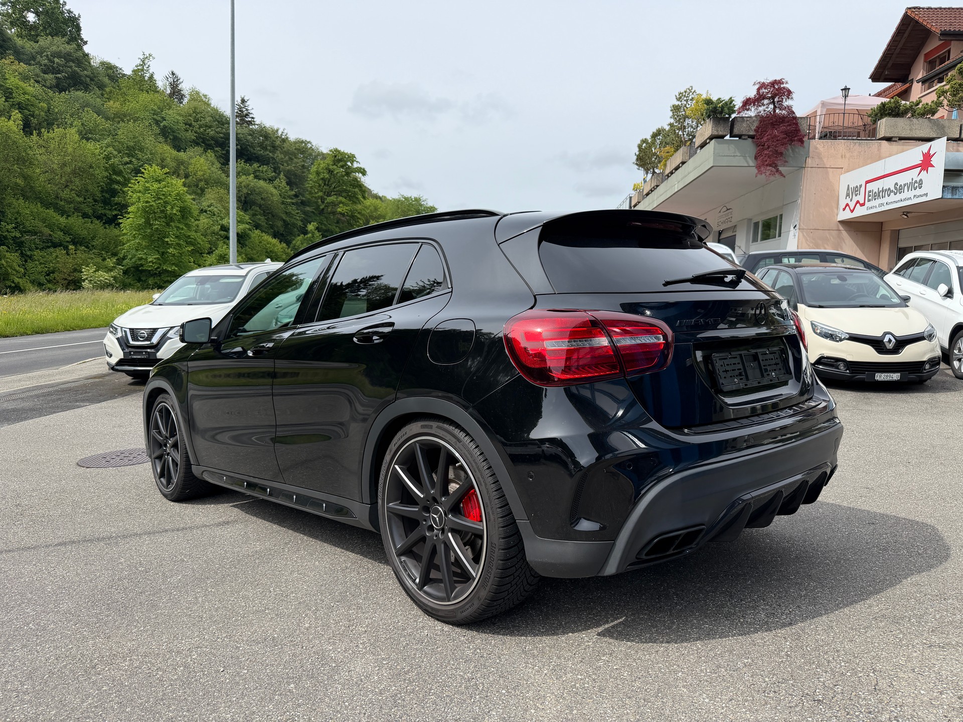 MERCEDES-BENZ GLA 45 AMG 4Matic 7G-DCT-image-4