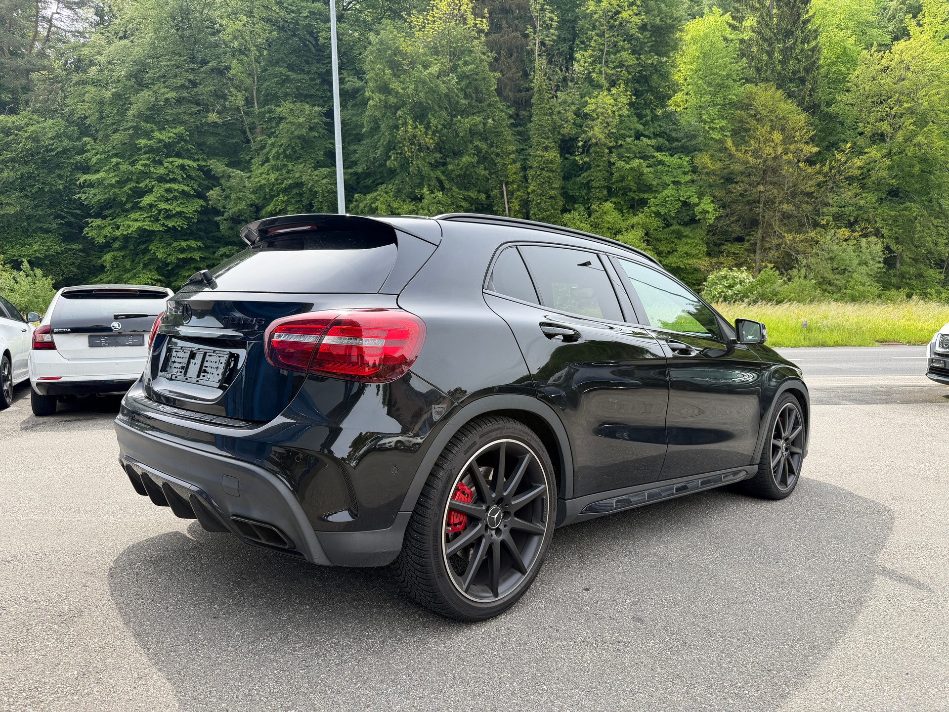 MERCEDES-BENZ GLA 45 AMG 4Matic 7G-DCT-image-3