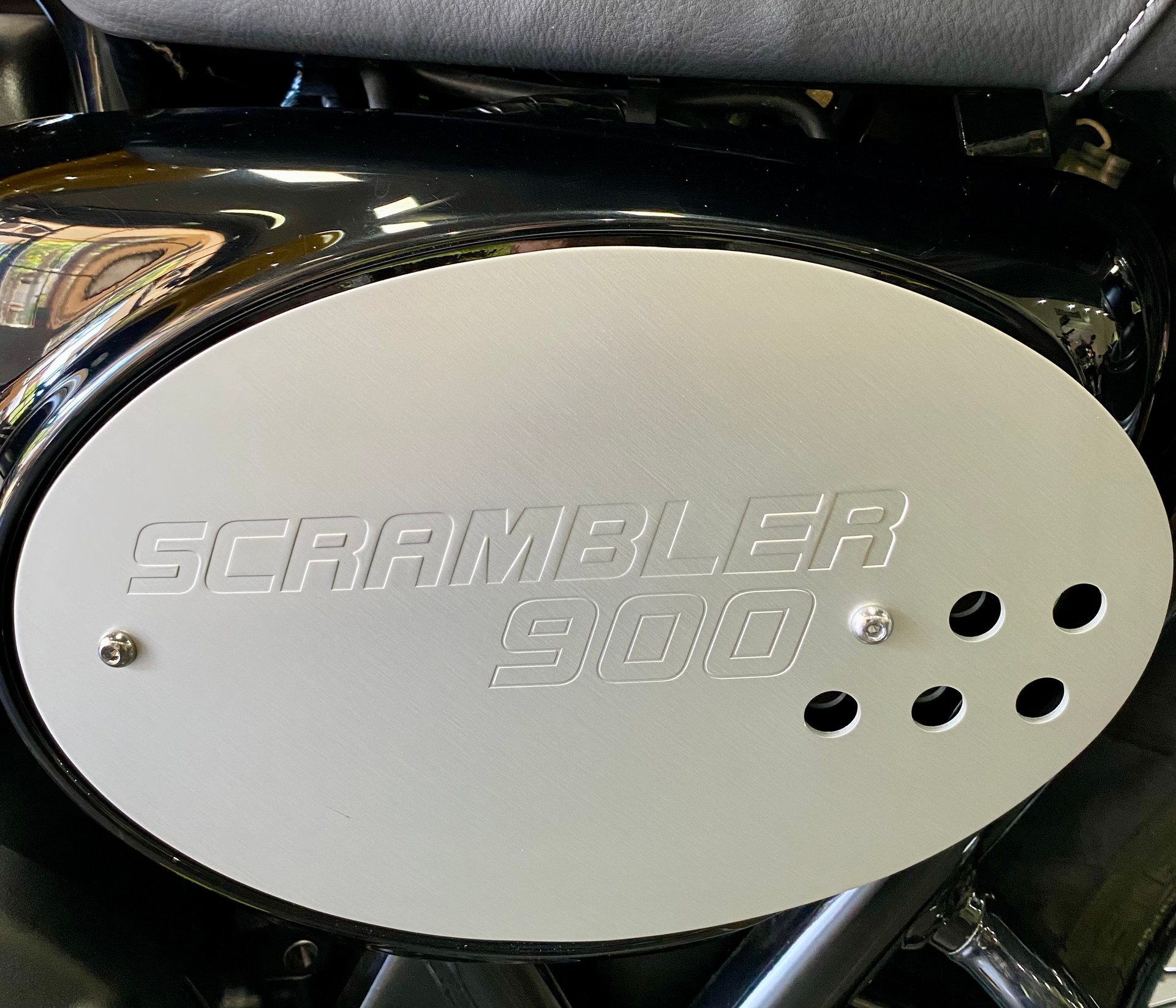 TRIUMPH Street Scrambler 900-image-3