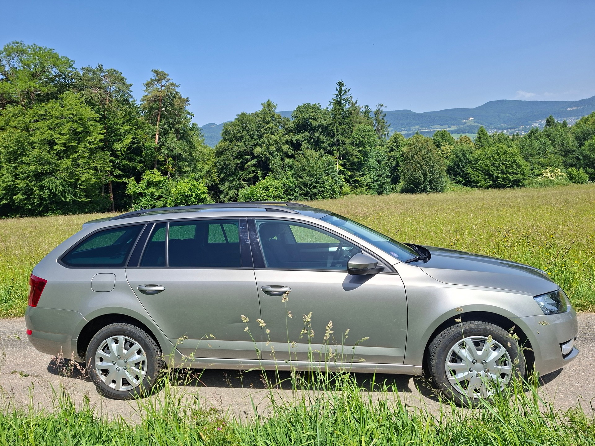 SKODA Octavia Combi 1.8 TSI Style 4x4 DSG-image-4