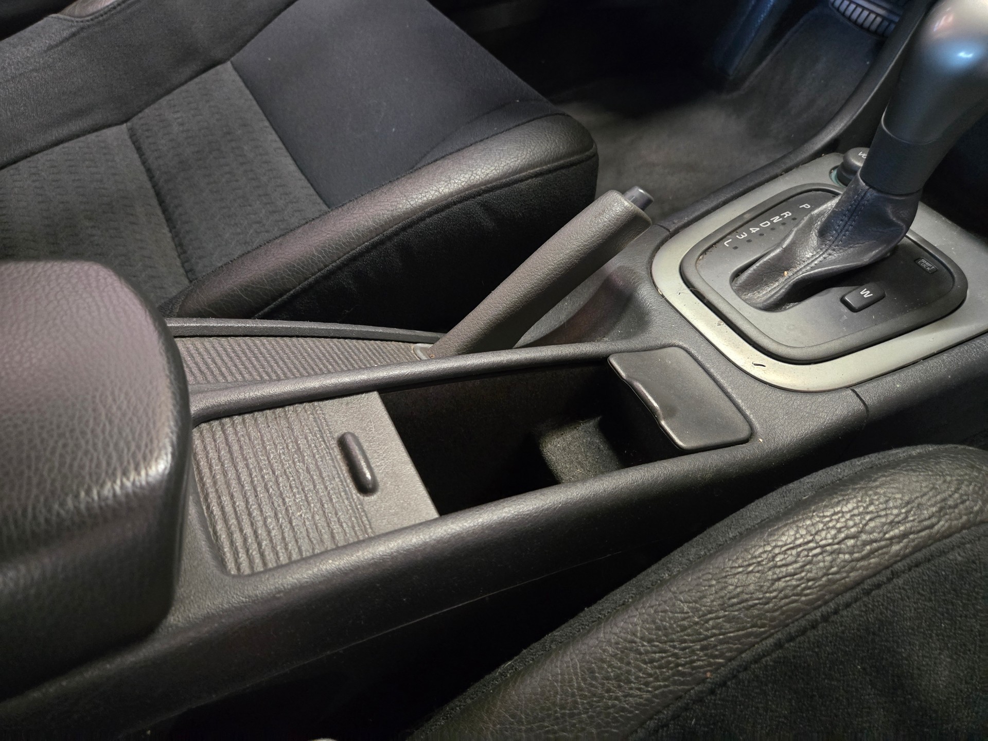 VOLVO V40 2.0T Nordic-image-4
