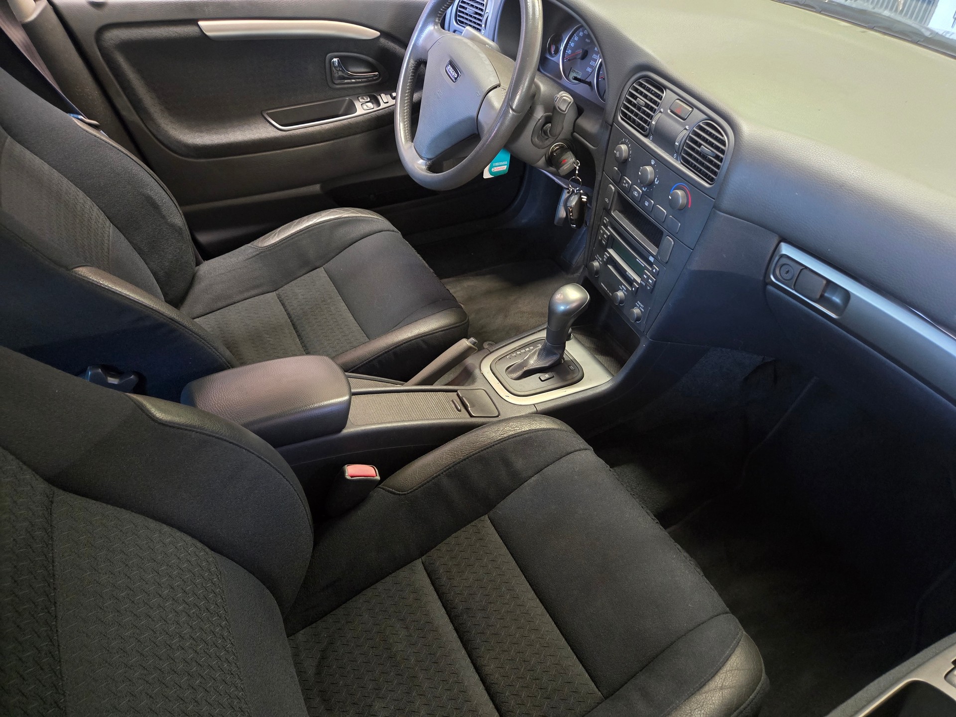 VOLVO V40 2.0T Nordic-image-11