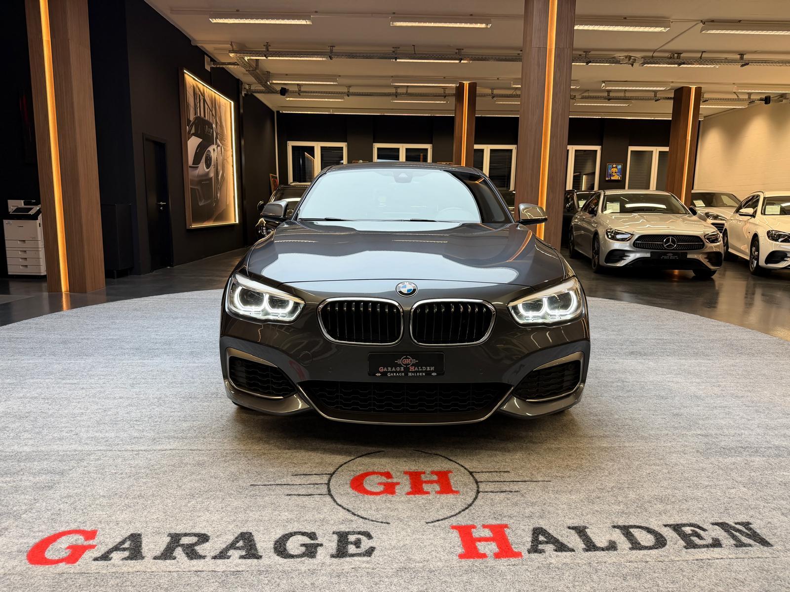 BMW M140i xDrive-showroom-element-1