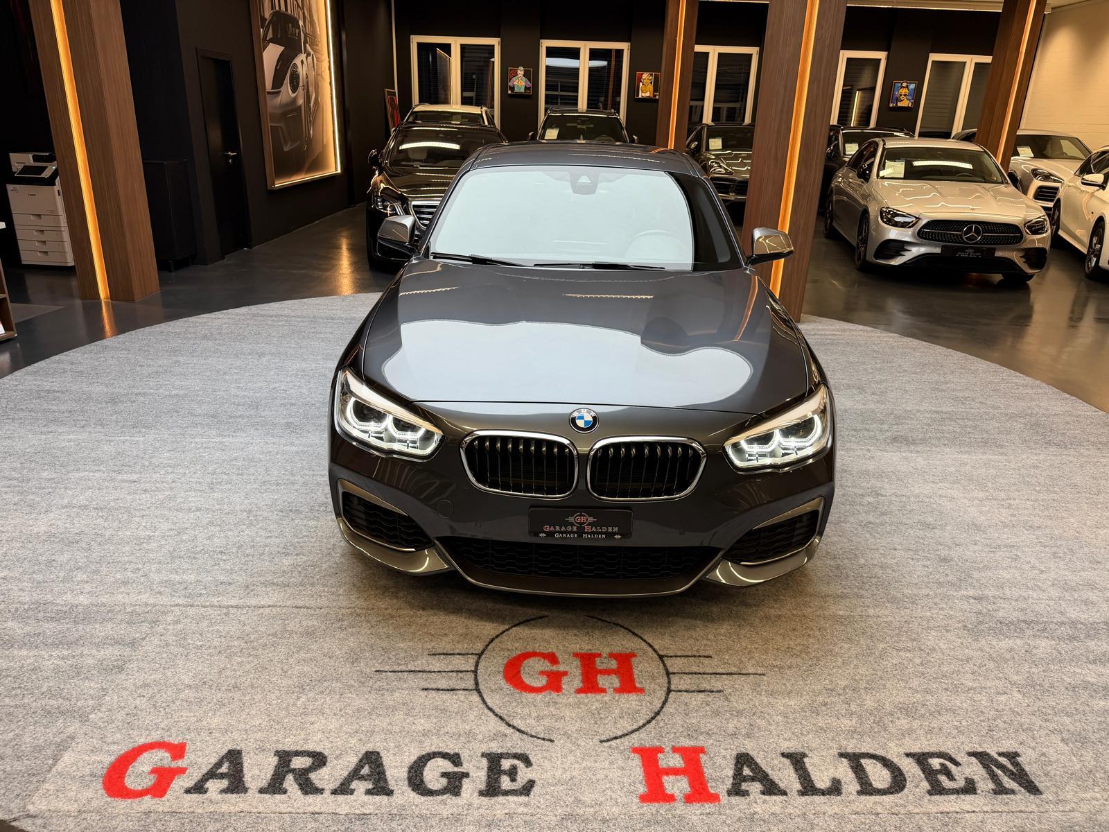 BMW M140i xDrive-showroom-element-2