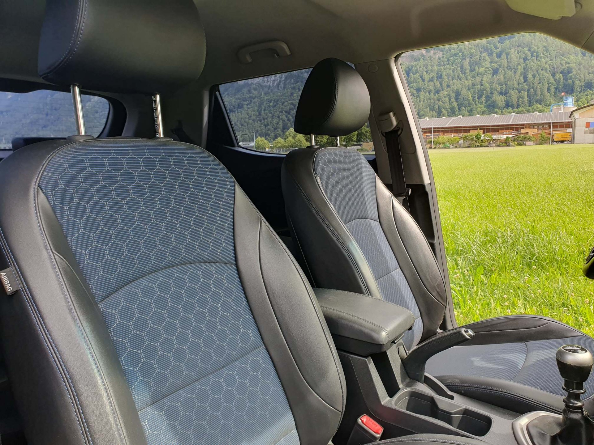 KGM-SsangYong Tivoli 1.6 e-XDi ME Edition 4WD-image-11
