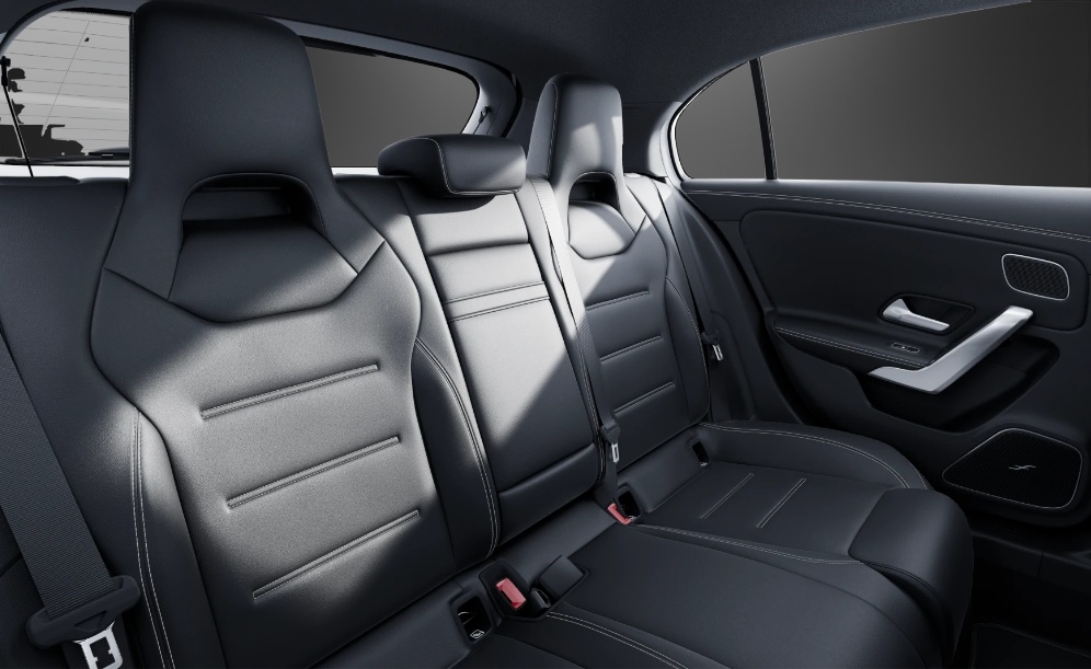 MERCEDES-BENZ A AMG 35 4Matic 8G-DCT-image-8