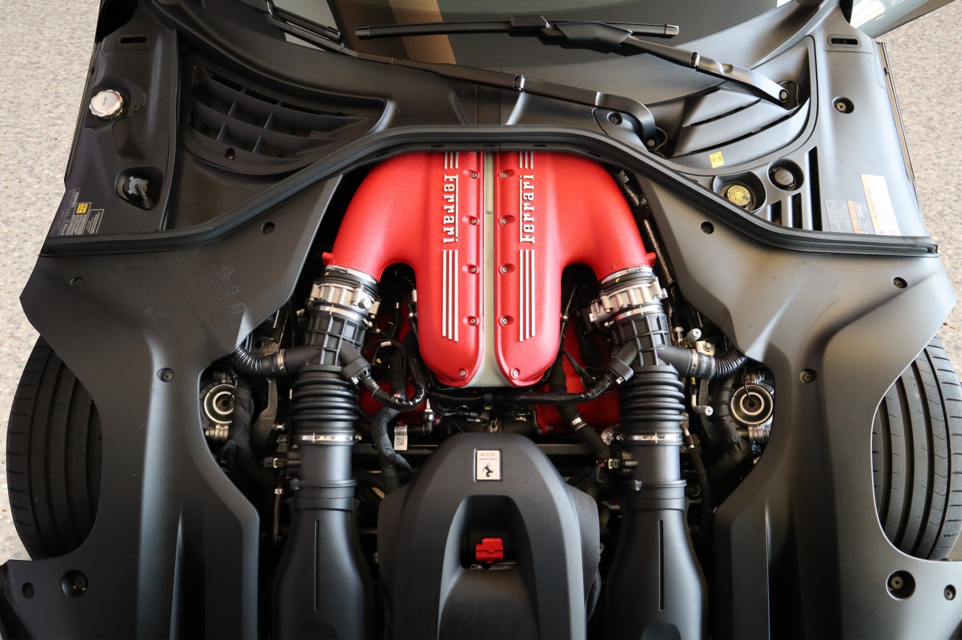 FERRARI 12 Cilindri-image-23