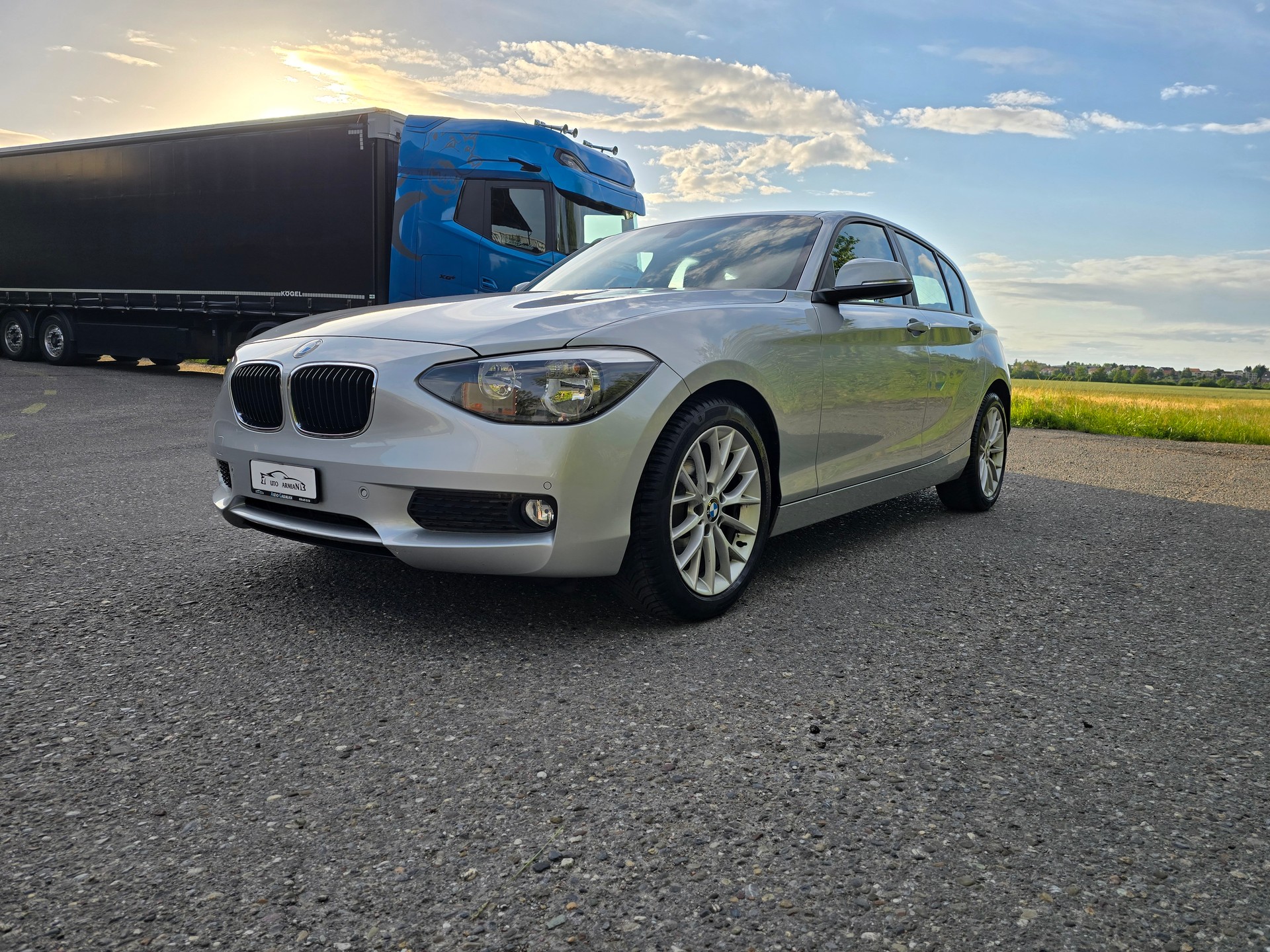 BMW 116i Urban Line-showroom-element-2