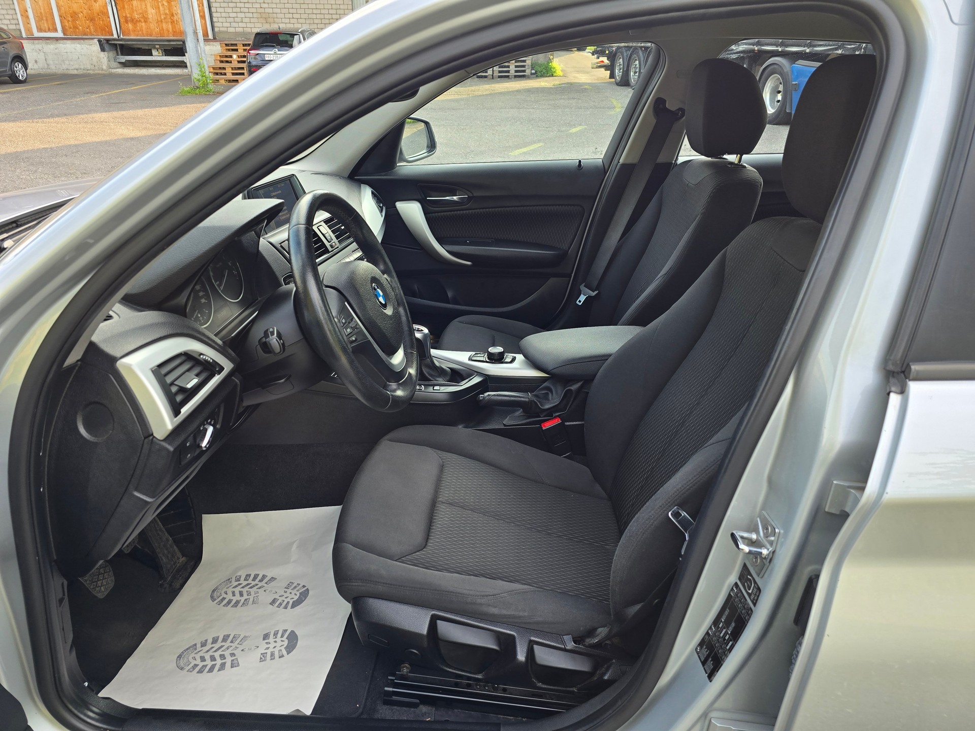BMW 116i Urban Line-image-9