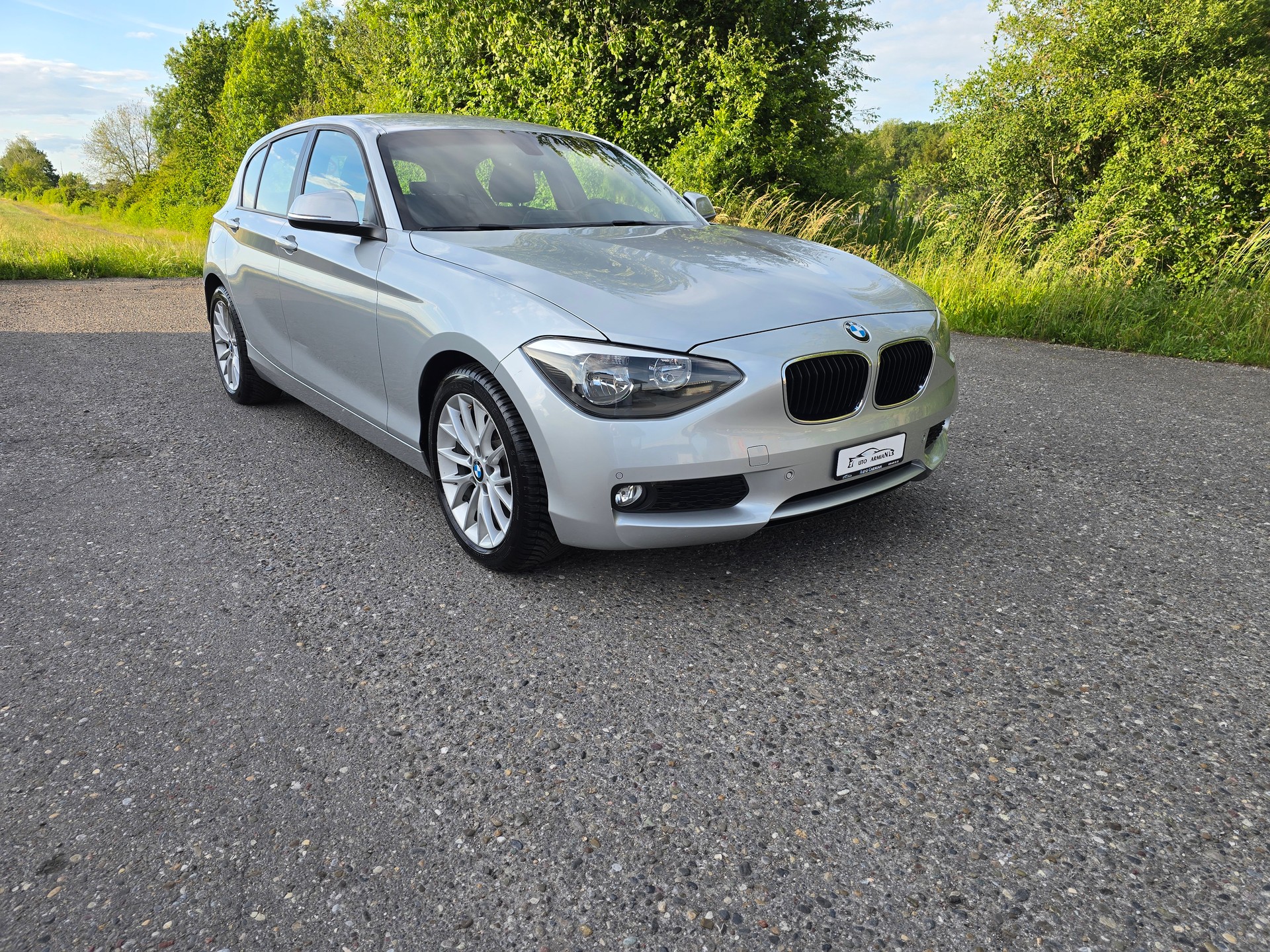 BMW 116i Urban Line-showroom-element-1