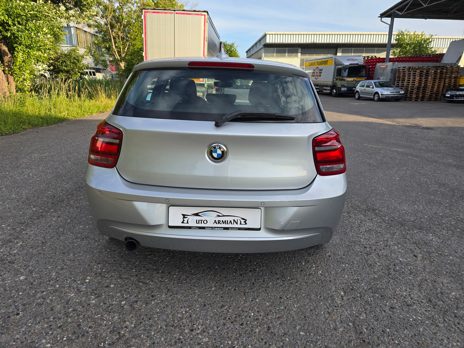 BMW 116i Urban Line-showroom-element-3