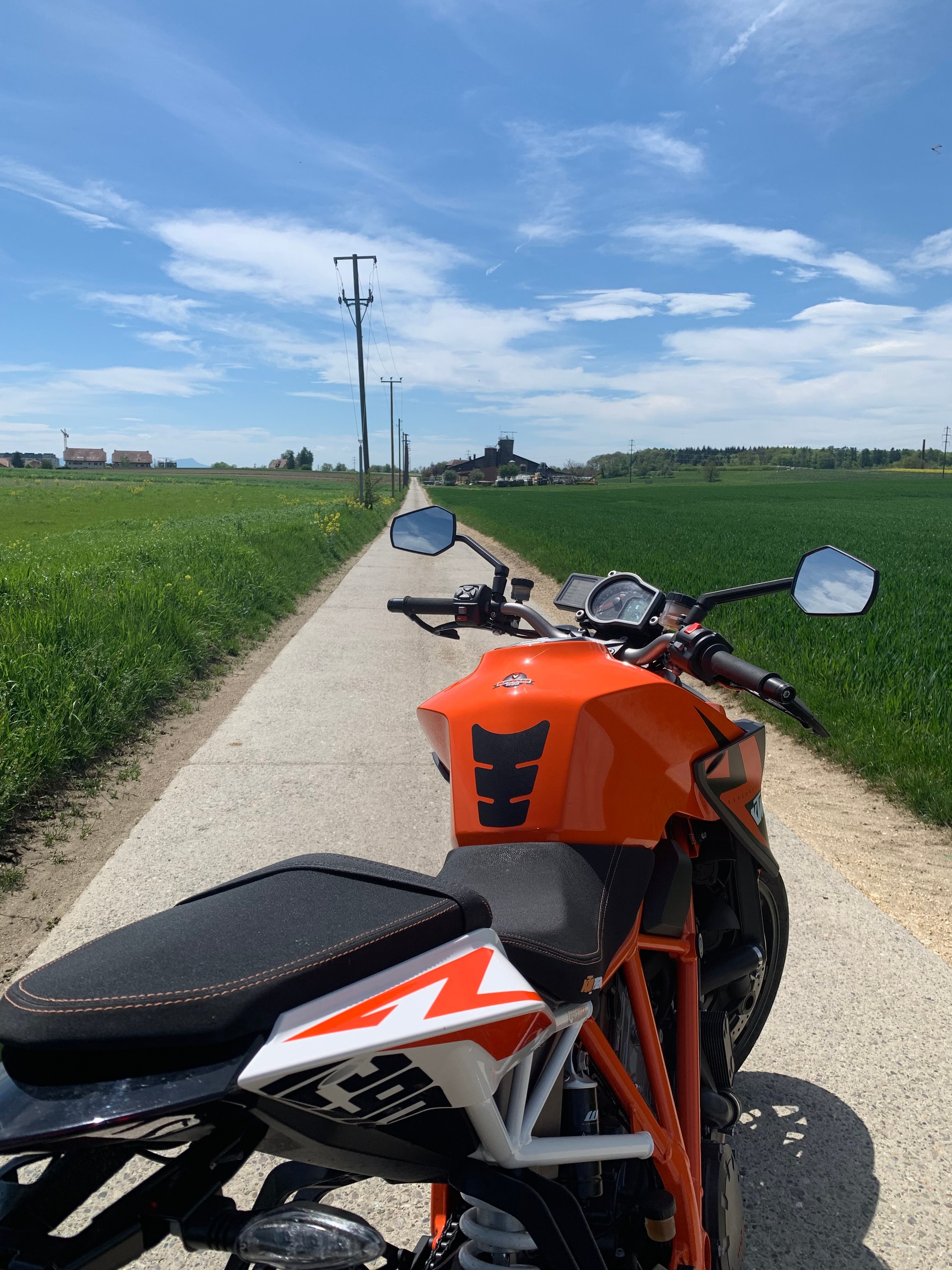 KTM 1290 Super Duke R-image-1