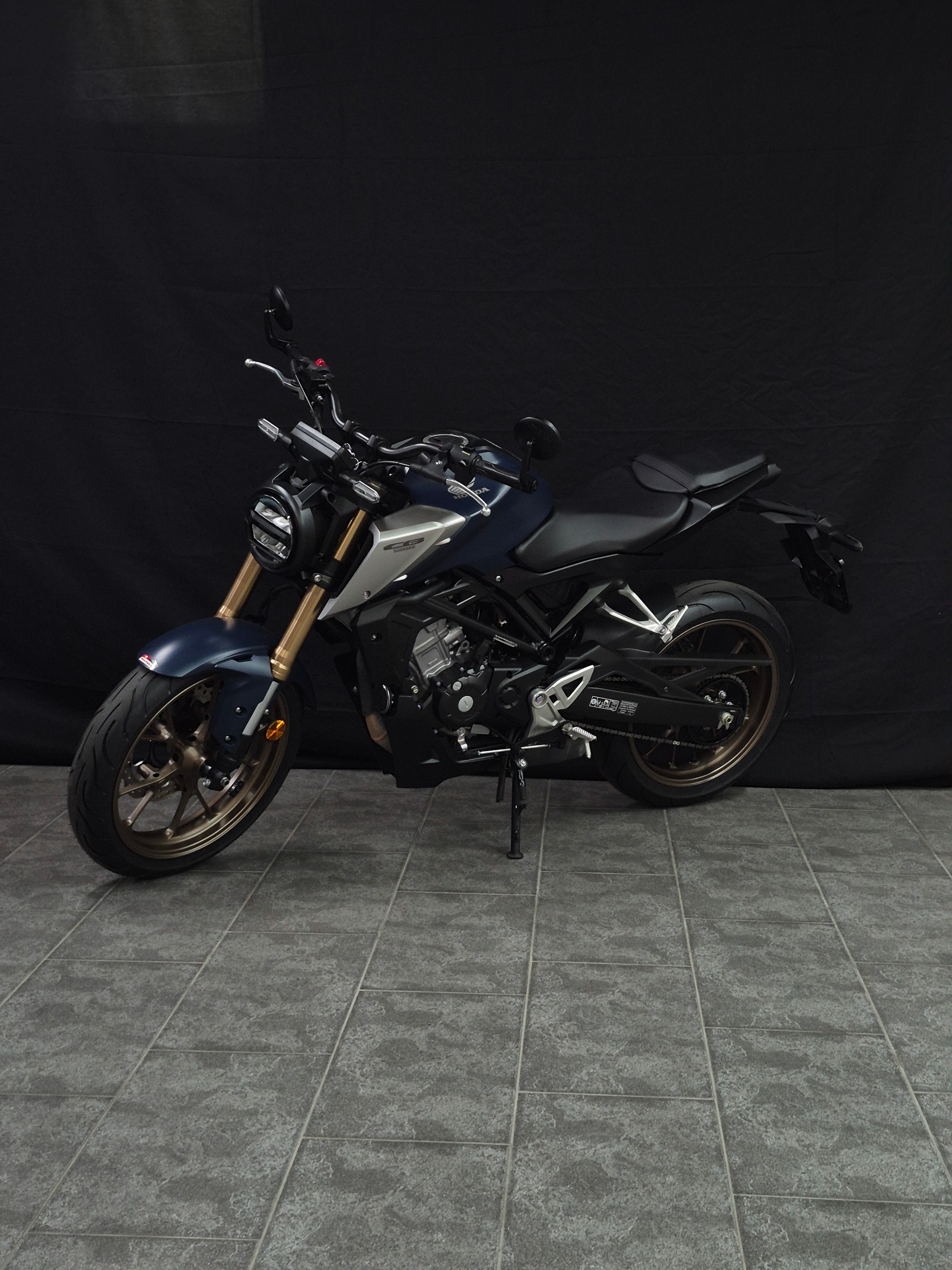 HONDA CB 125 R-image-10