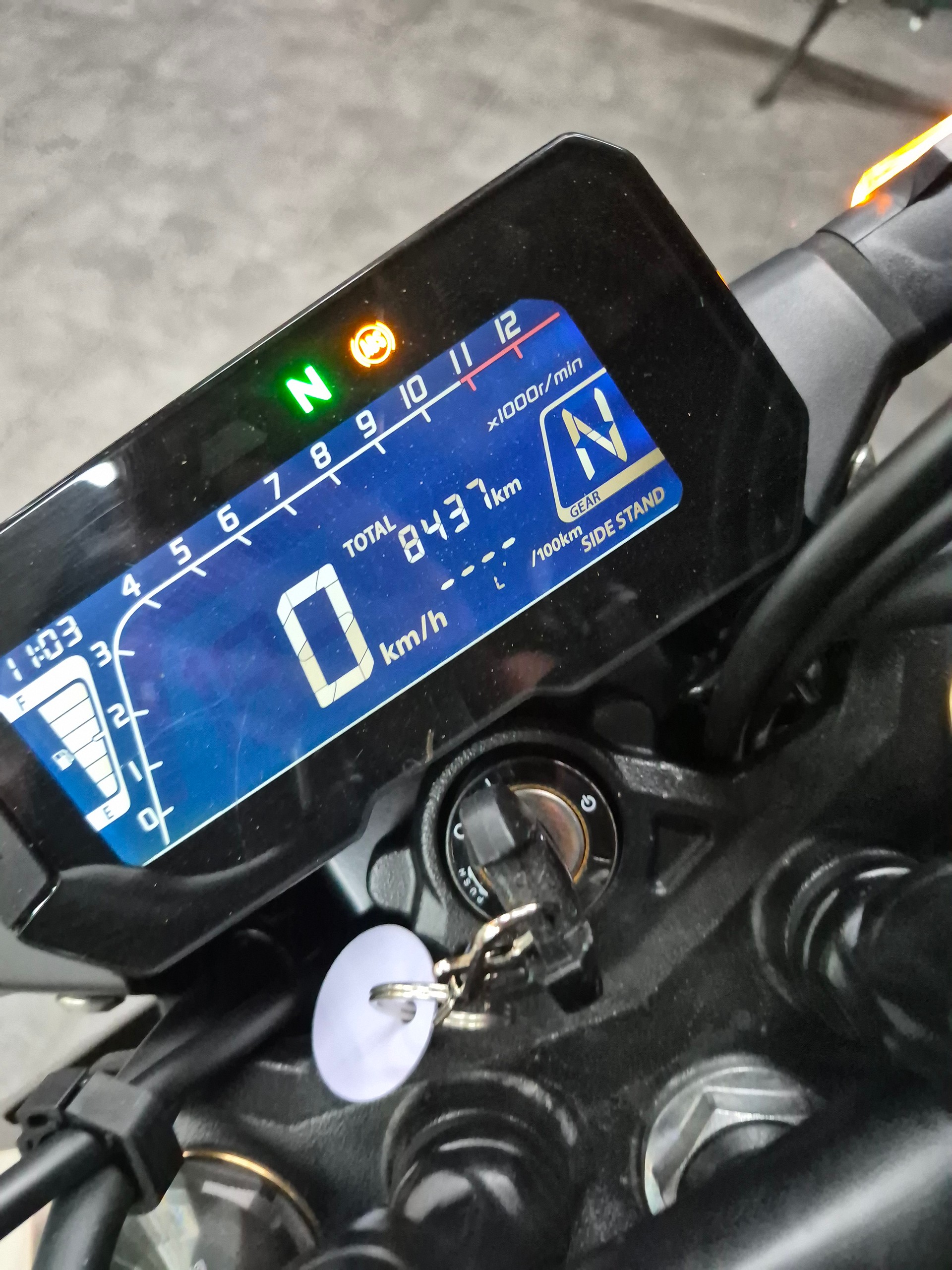 HONDA CB 125 R-image-8
