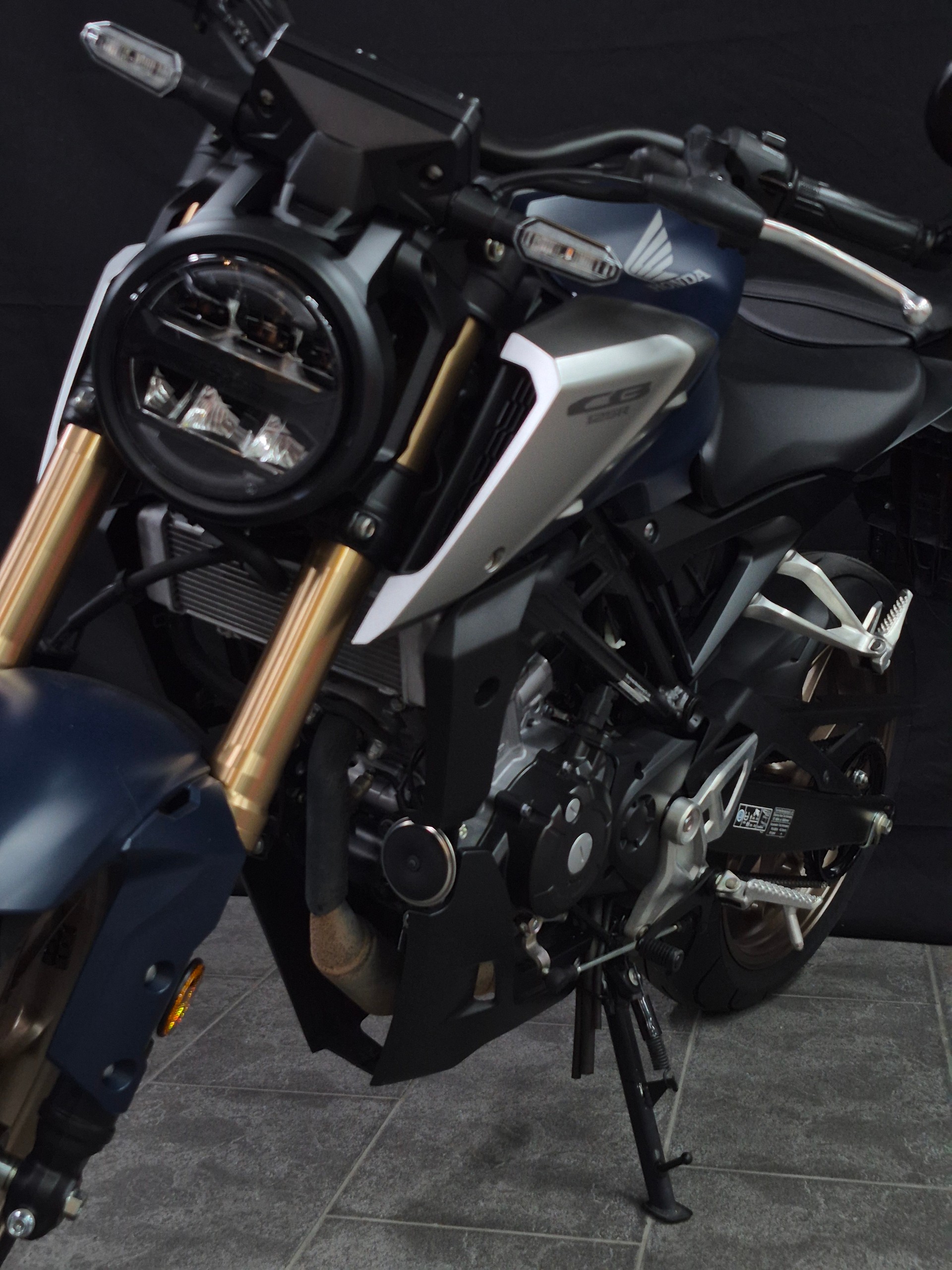 HONDA CB 125 R-image-13