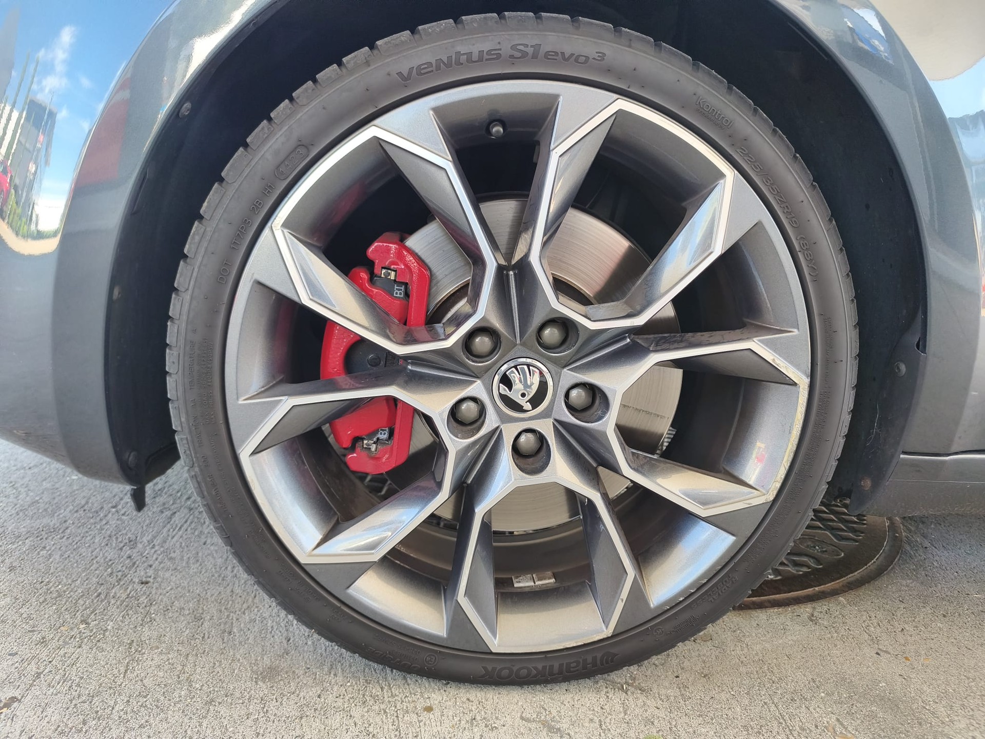 SKODA Octavia Combi 2.0 TSI RS DSG-image-13