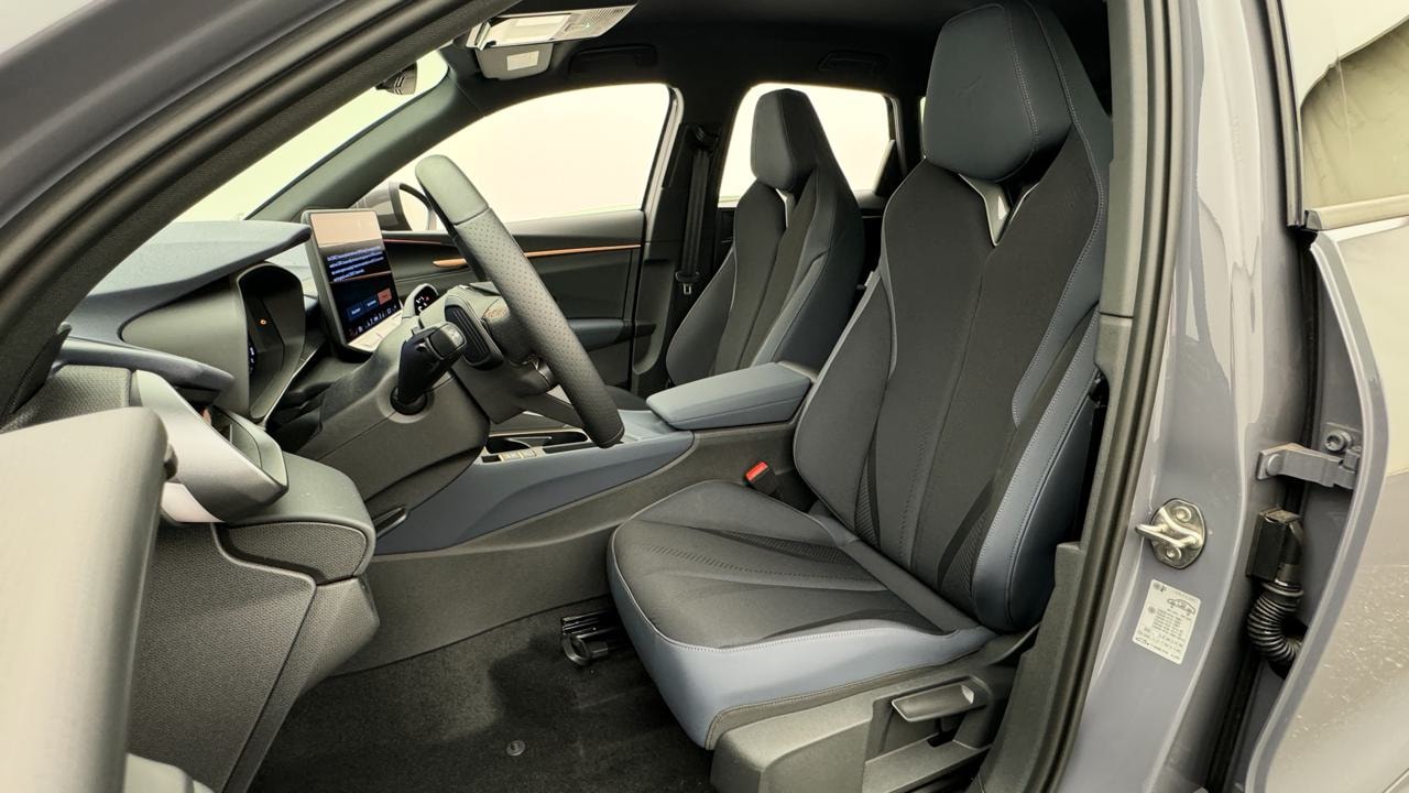 CUPRA Terramar 1.5 eHybrid DSG VZ-image-4