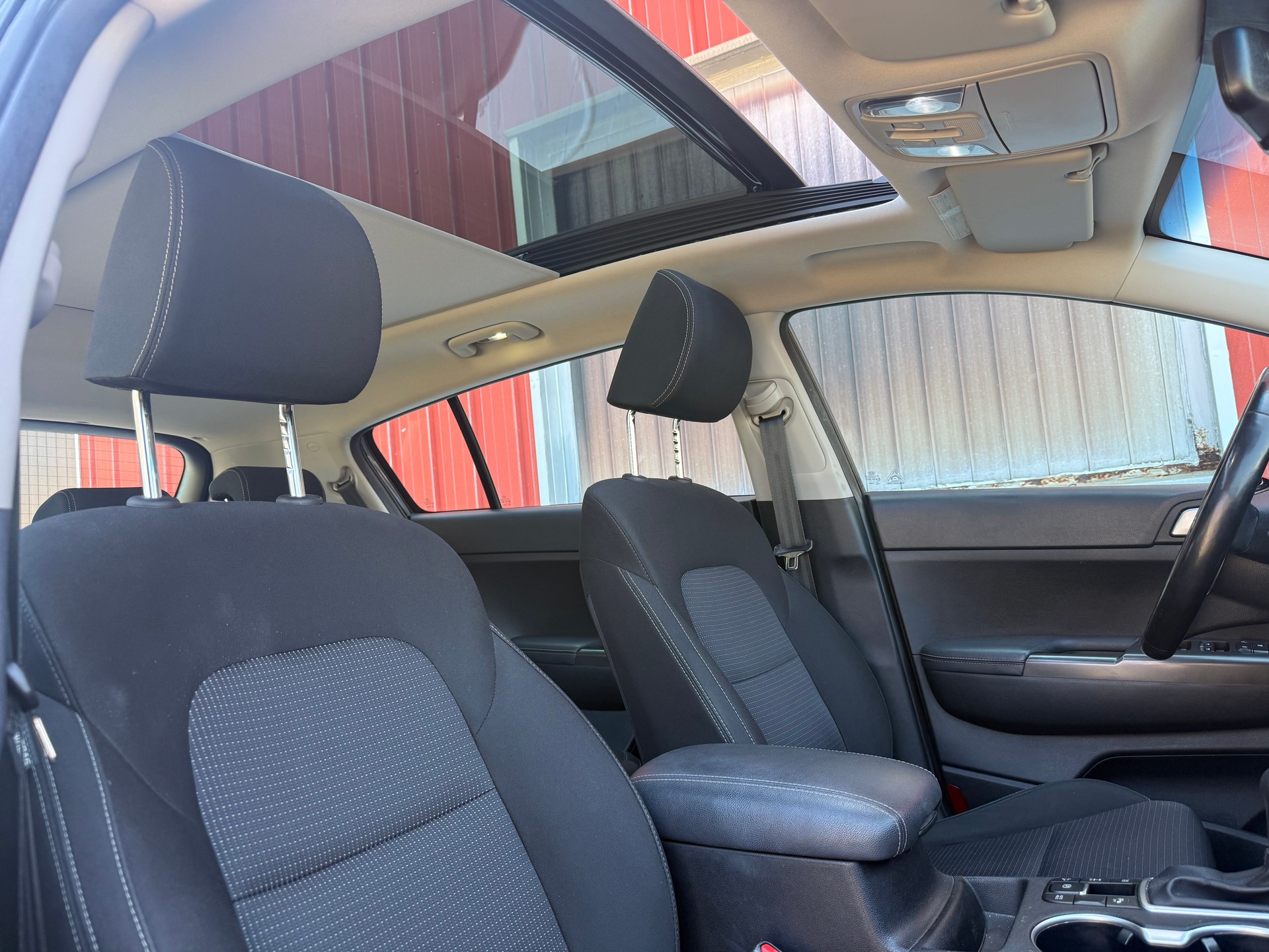 KIA Sportage 1.6CRDi Trend 4WD Automat-image-9