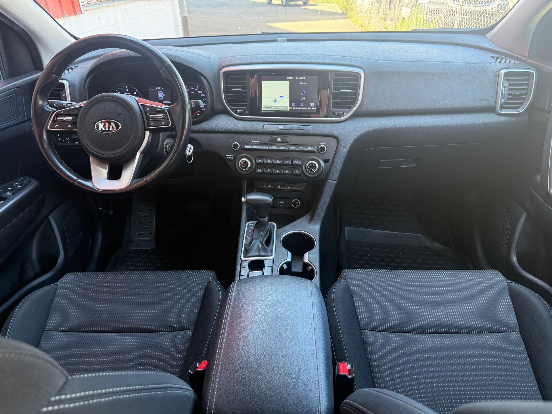 KIA Sportage 1.6CRDi Trend 4WD Automat-image-8