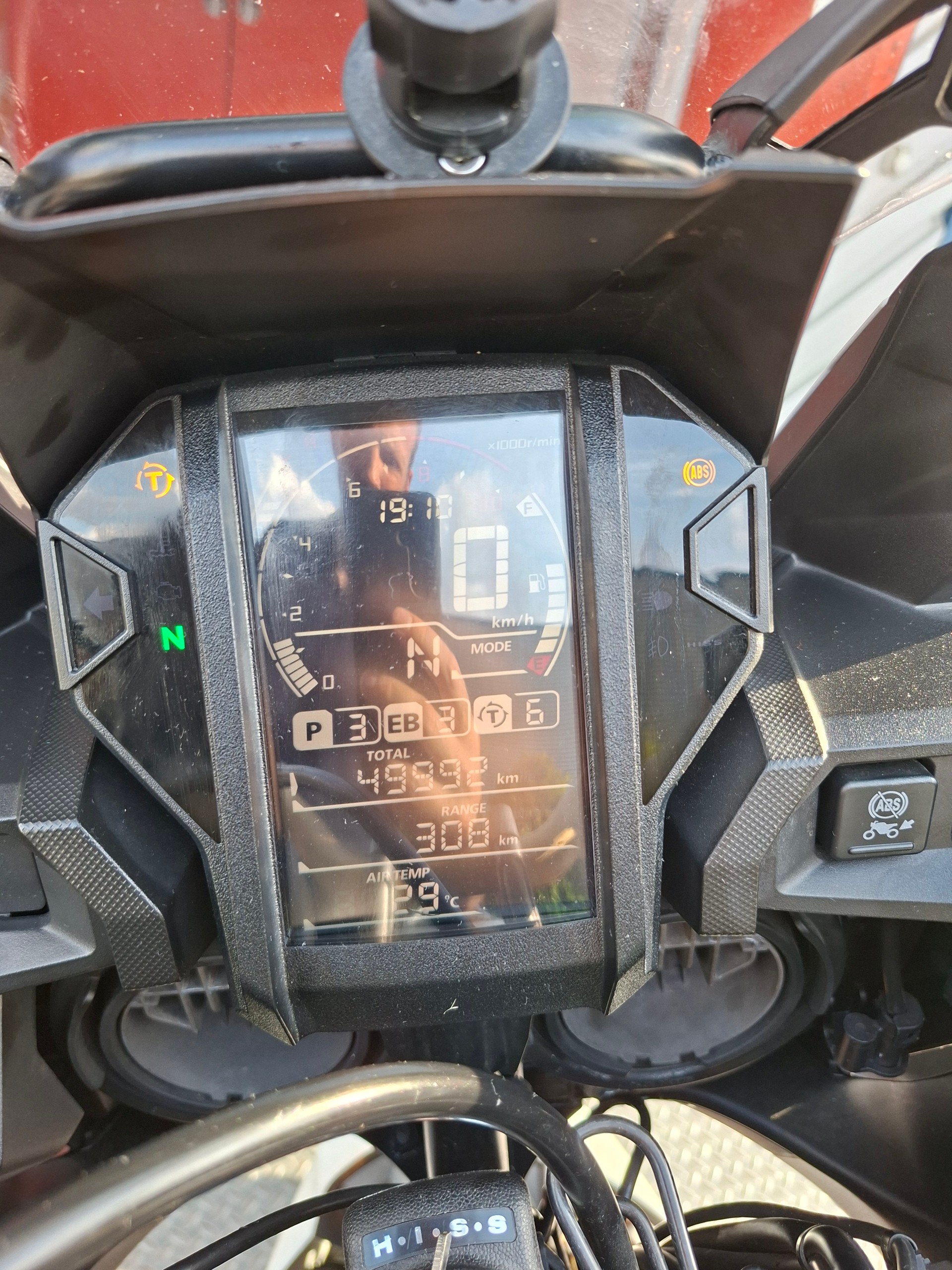 HONDA CRF 1000A Adventure Africa Twin-image-2
