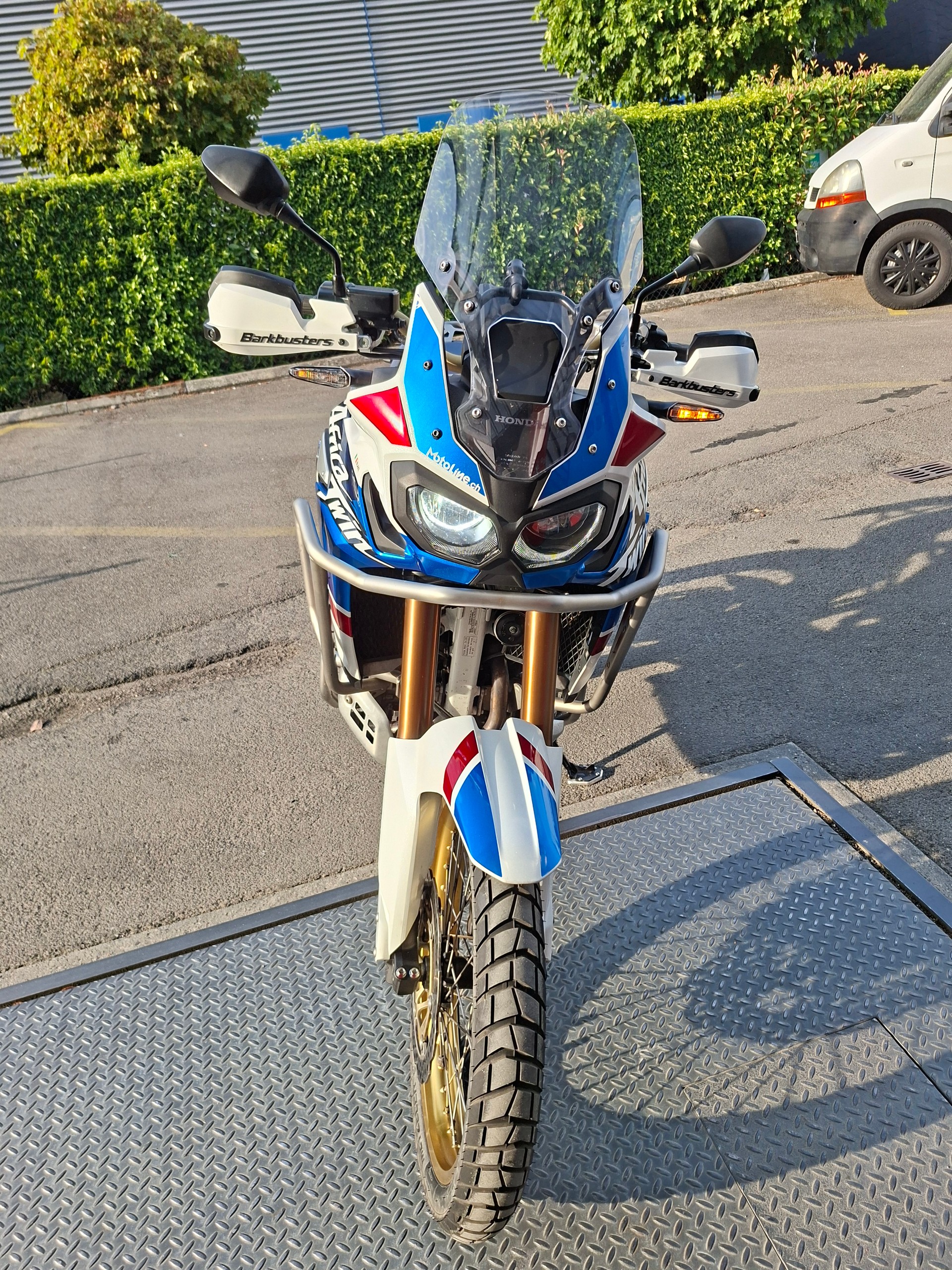 HONDA CRF 1000A Adventure Africa Twin-image-1