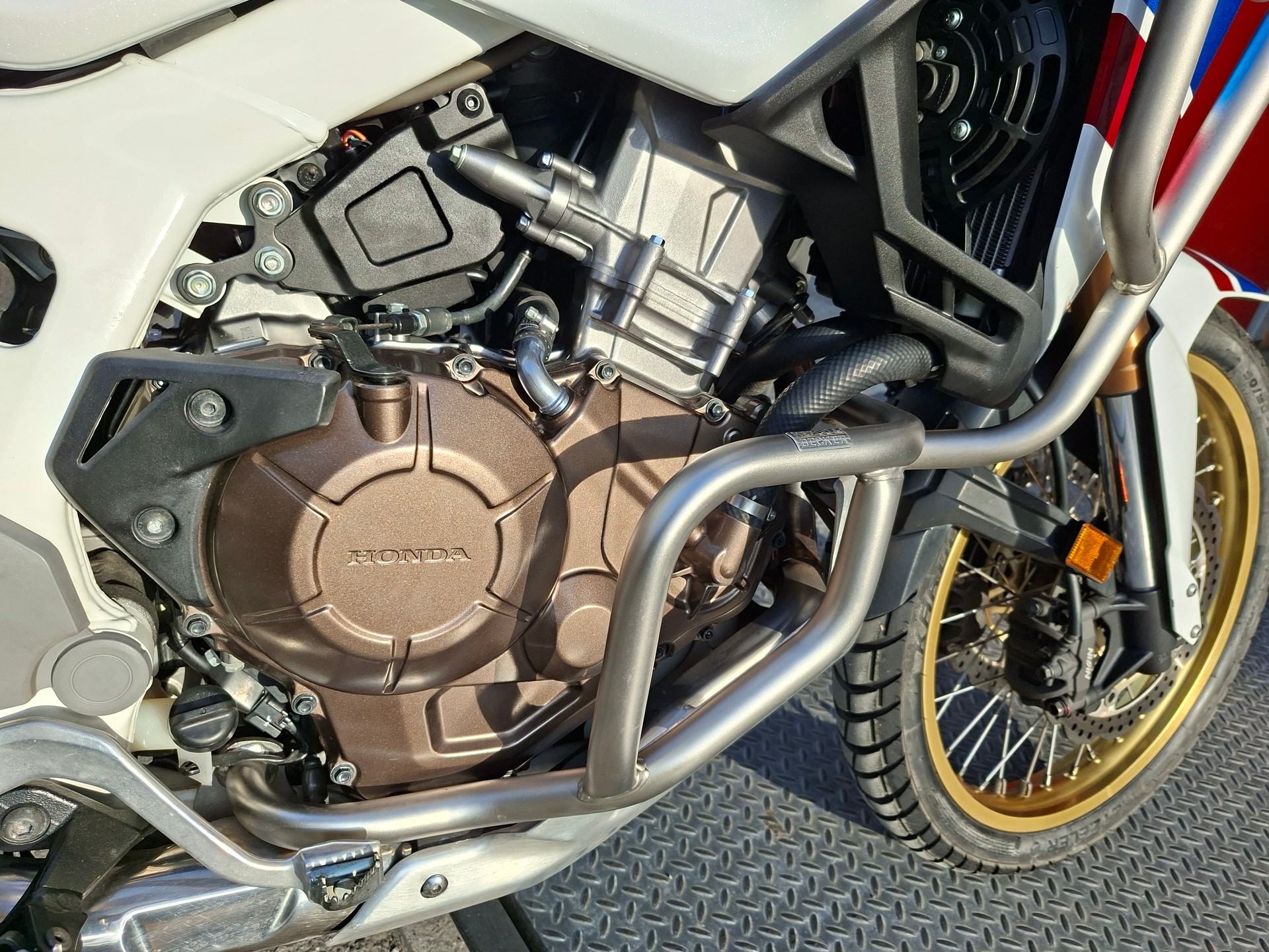 HONDA CRF 1000A Adventure Africa Twin-image-7
