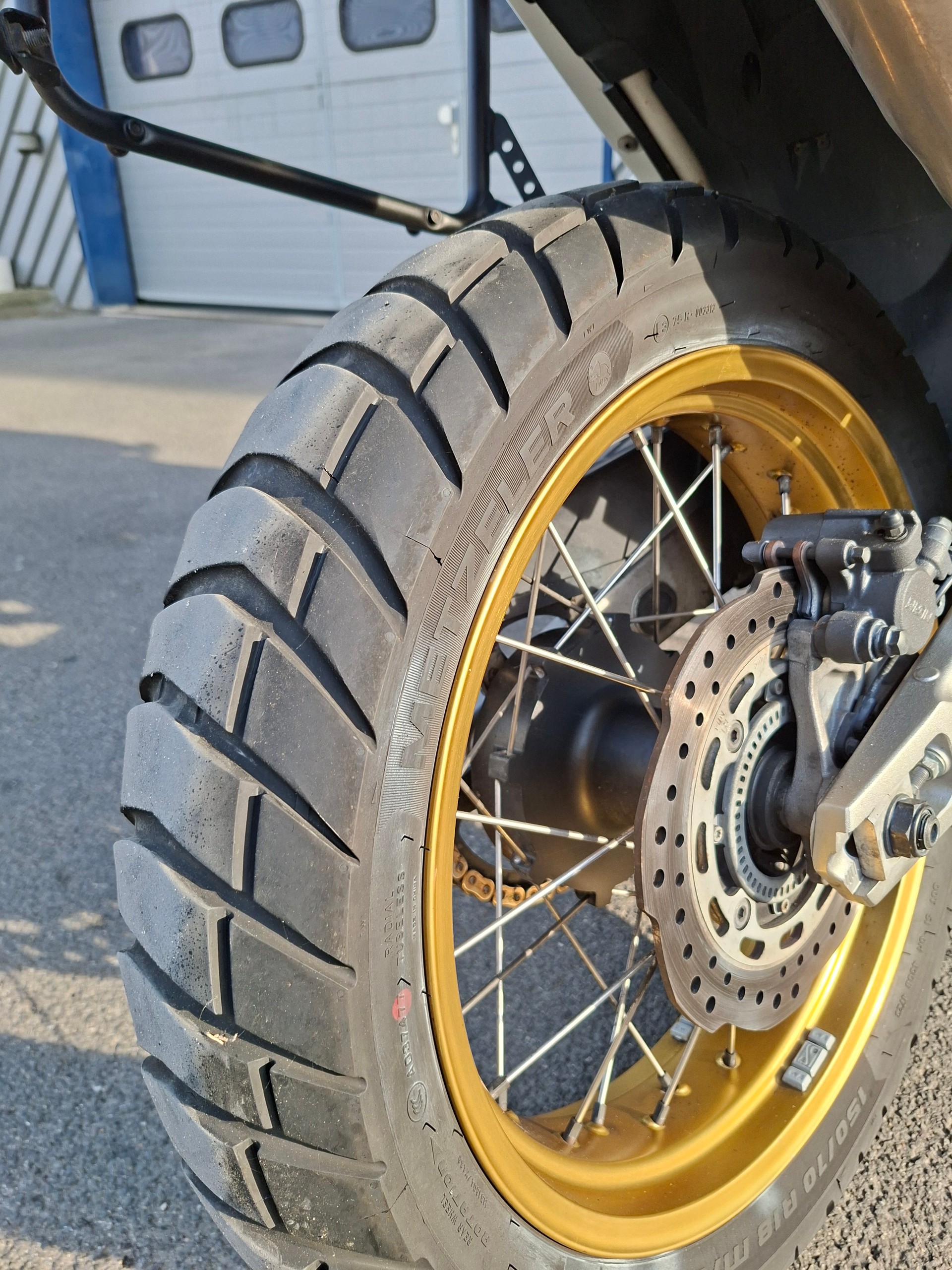 HONDA CRF 1000A Adventure Africa Twin-image-4