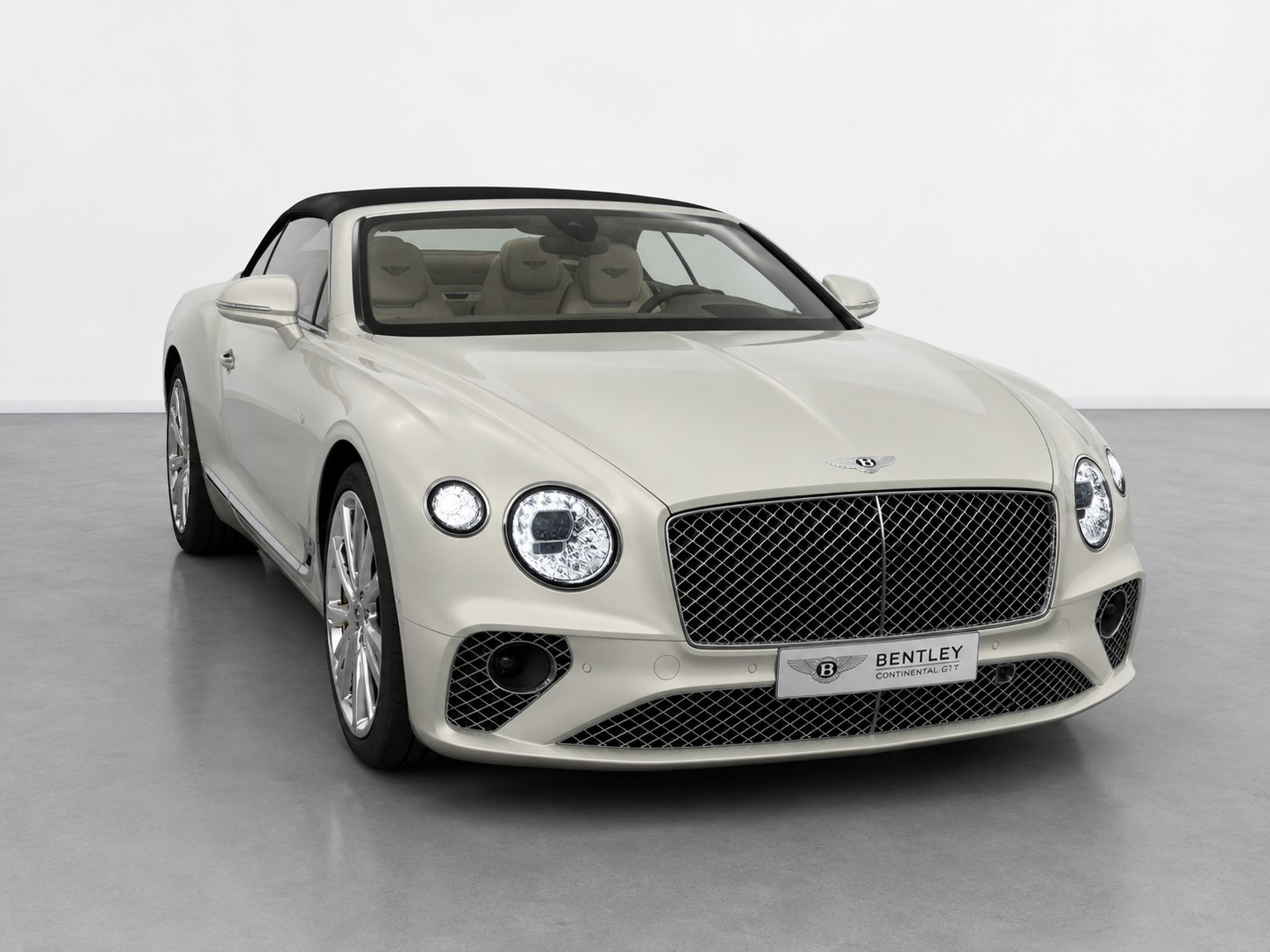 BENTLEY Bentley Continental GTC 4.0 V8 Mulliner-showroom-element-1