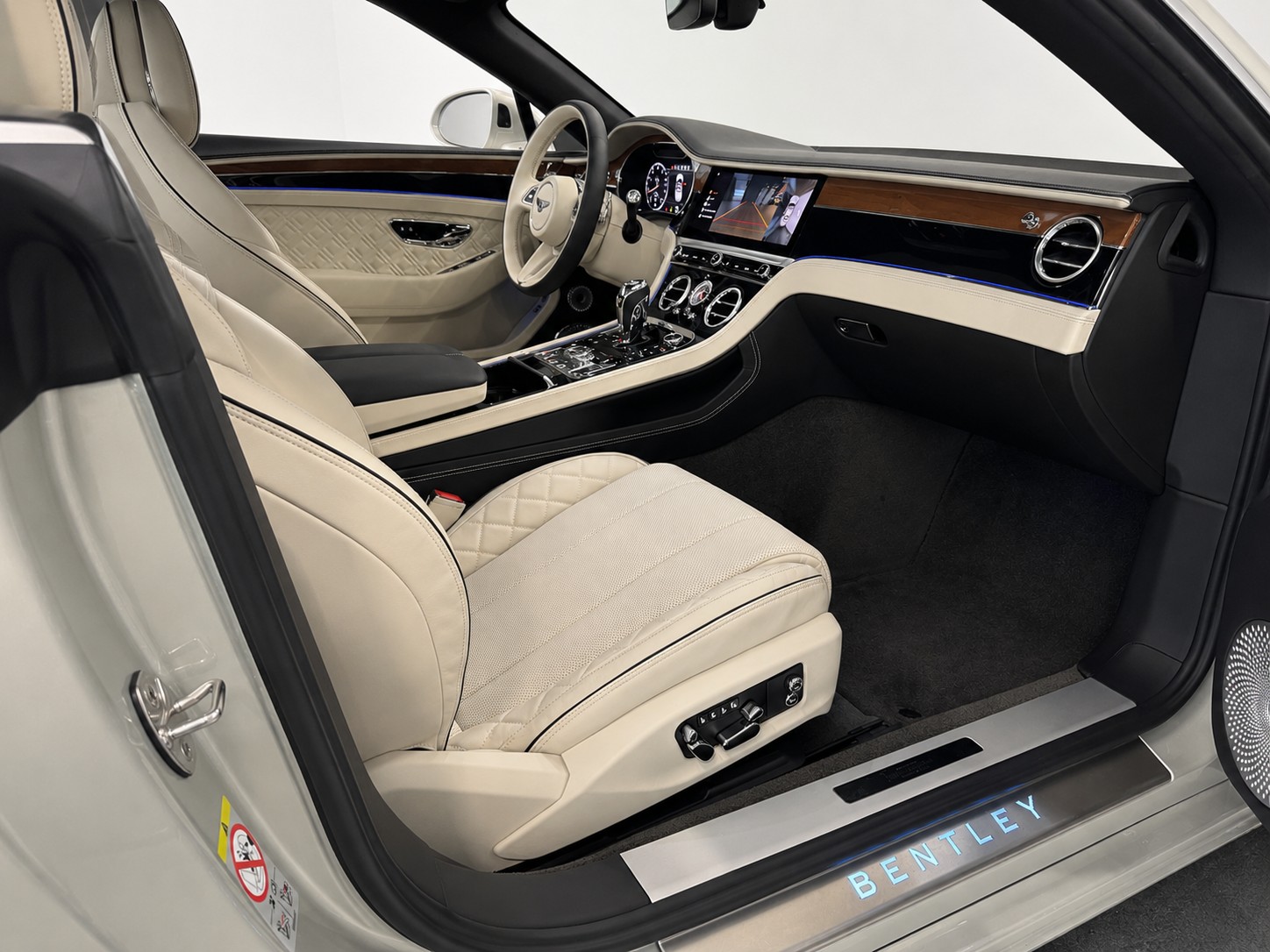 BENTLEY Bentley Continental GTC 4.0 V8 Mulliner-image-8