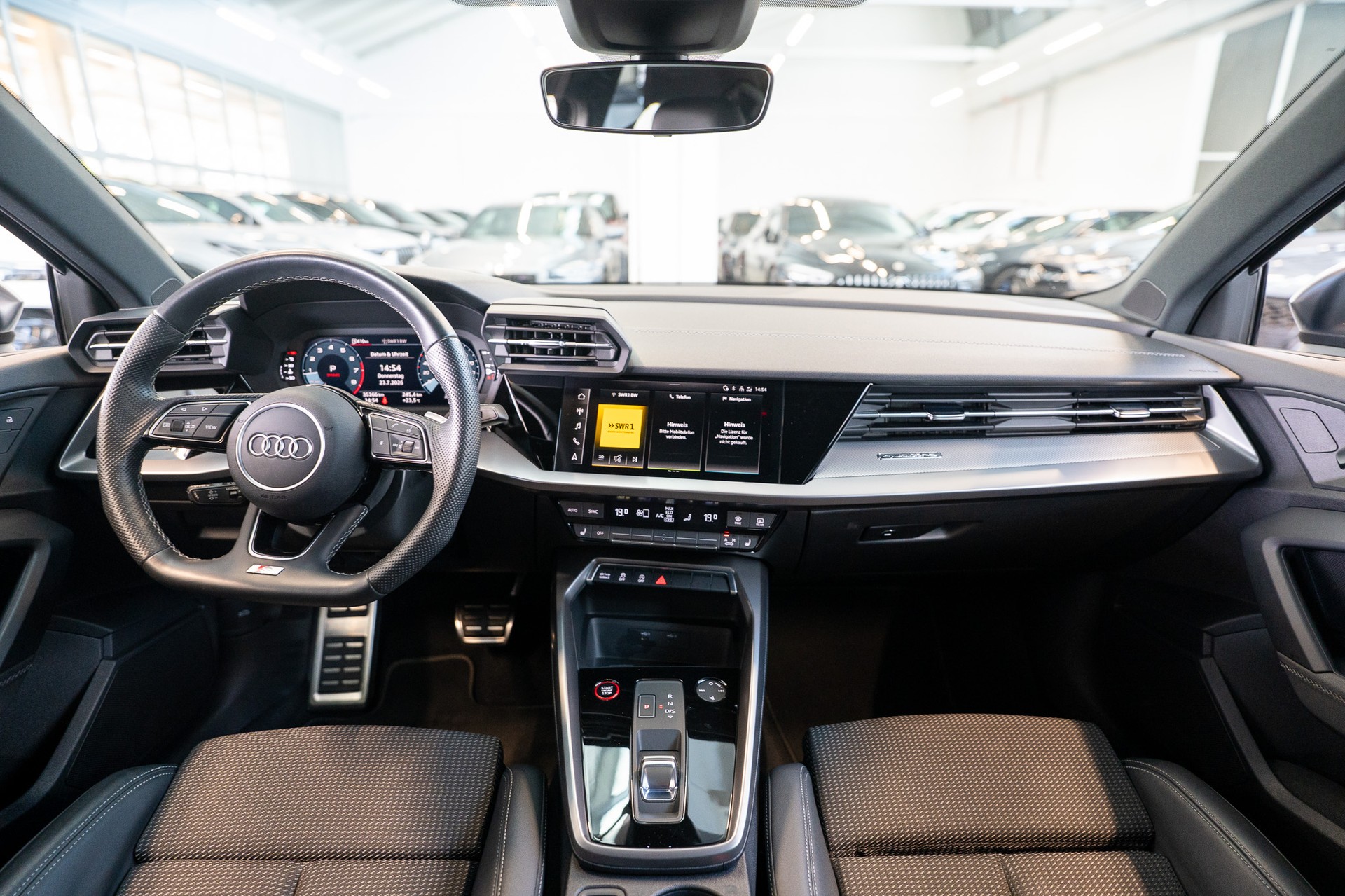 AUDI S3 Limousine 2.0 TFSI quattro S-Tronic / Virtual Cockpit / Abstand-tempomat / Sitzheizung-image-16
