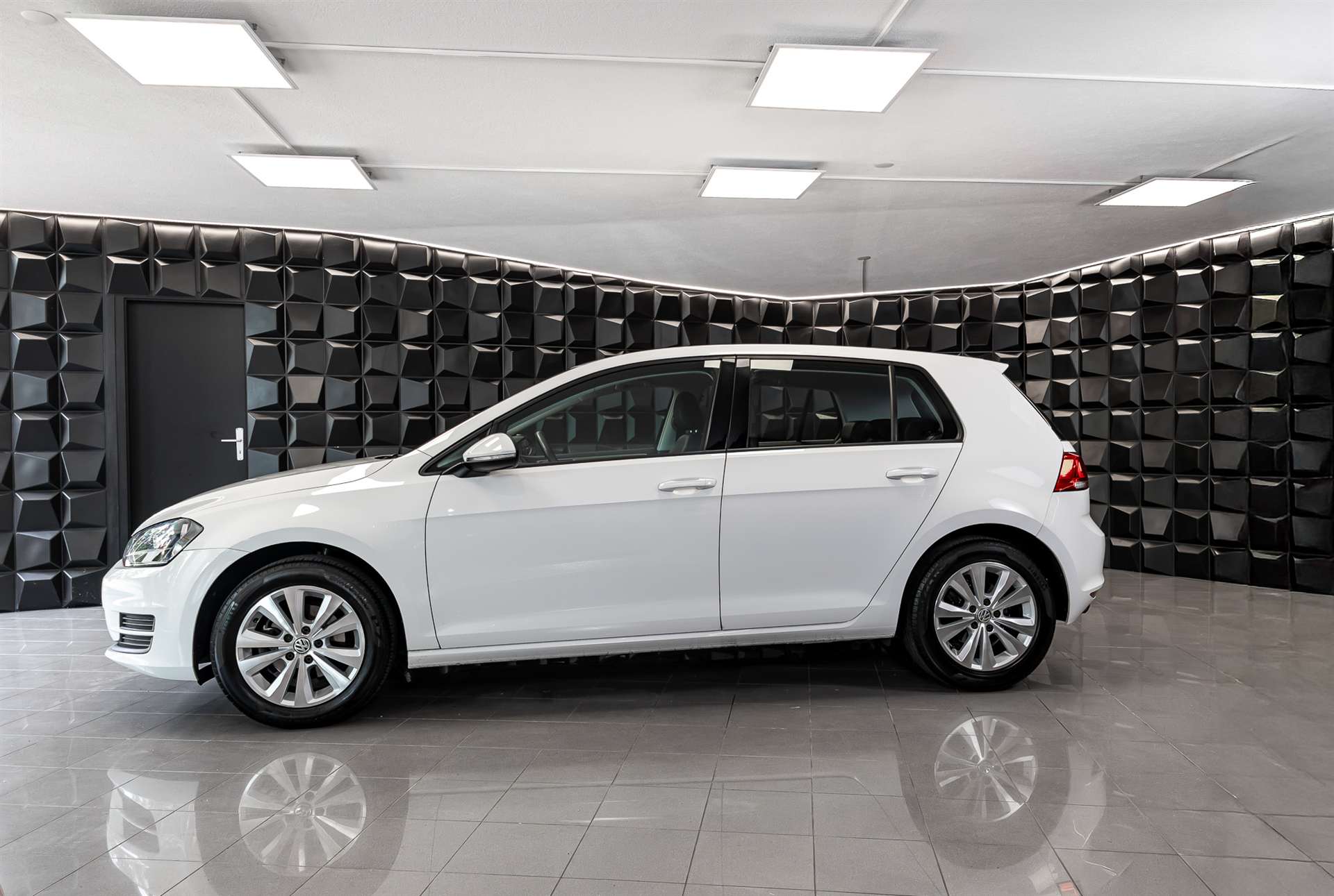 VW Golf 1.2 TSI Comfortline-showroom-element-1