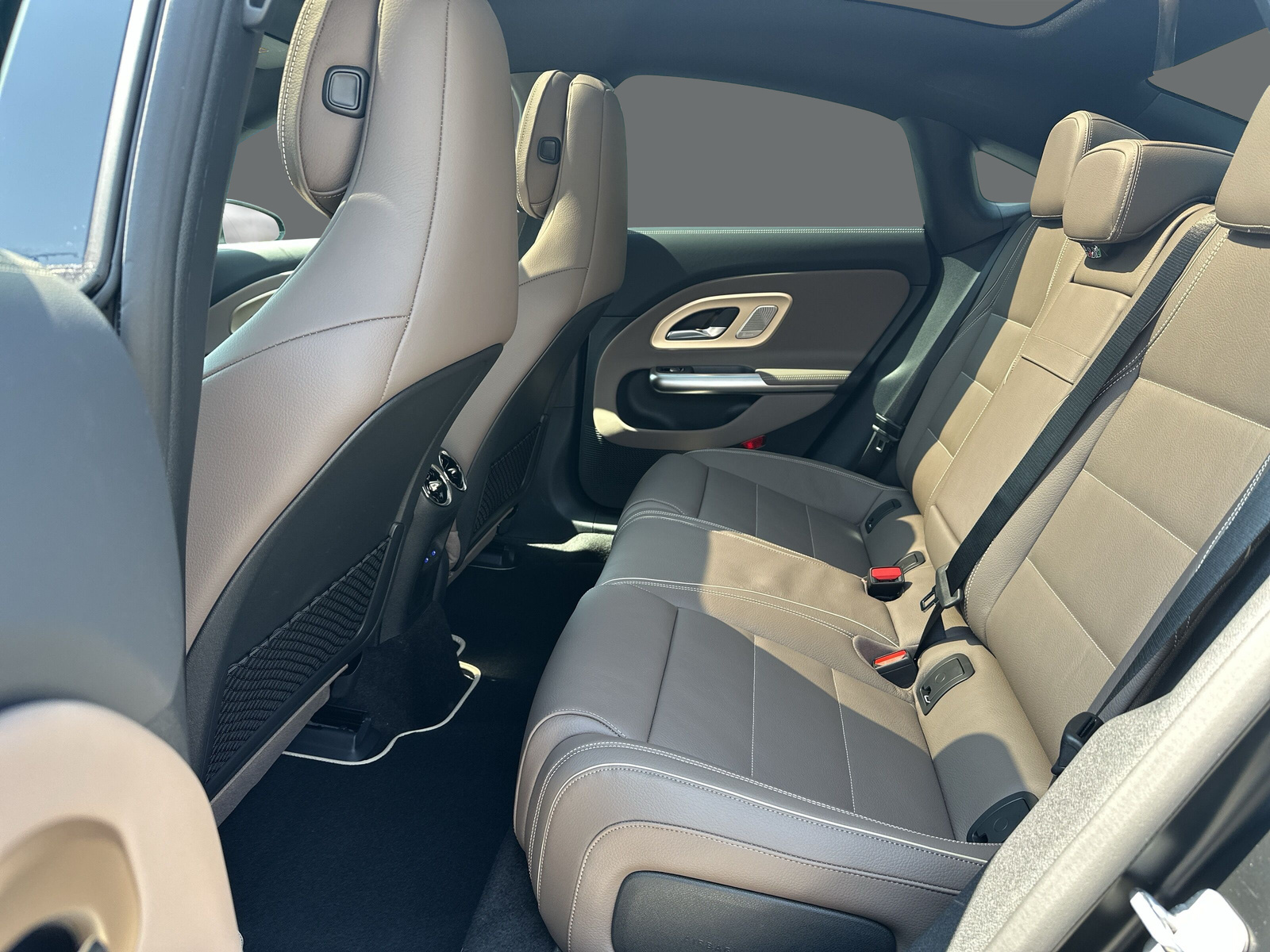 MERCEDES-BENZ CLA 350 4 Matic **Edition** 85 kWh EQ-image-13