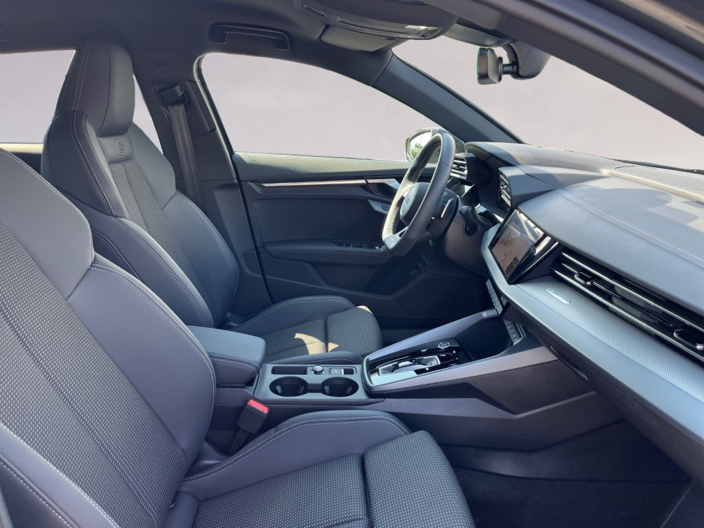 AUDI A3 Sportback TFSI 110 kW advanced Attraction S-tronic-image-16