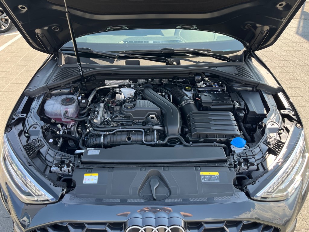 AUDI A3 Sportback TFSI 110 kW advanced Attraction S-tronic-image-19