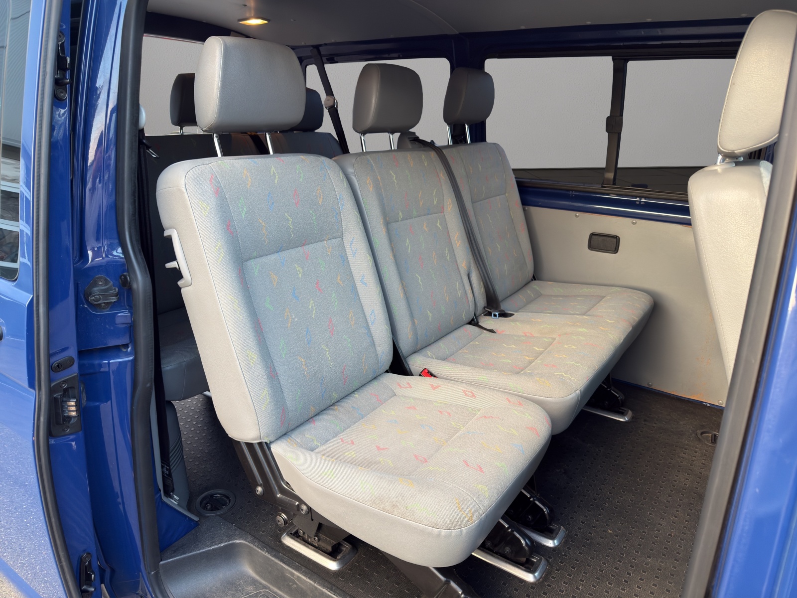 VW T5 Caravelle Trend 2.5TDI PD 4M-image-16