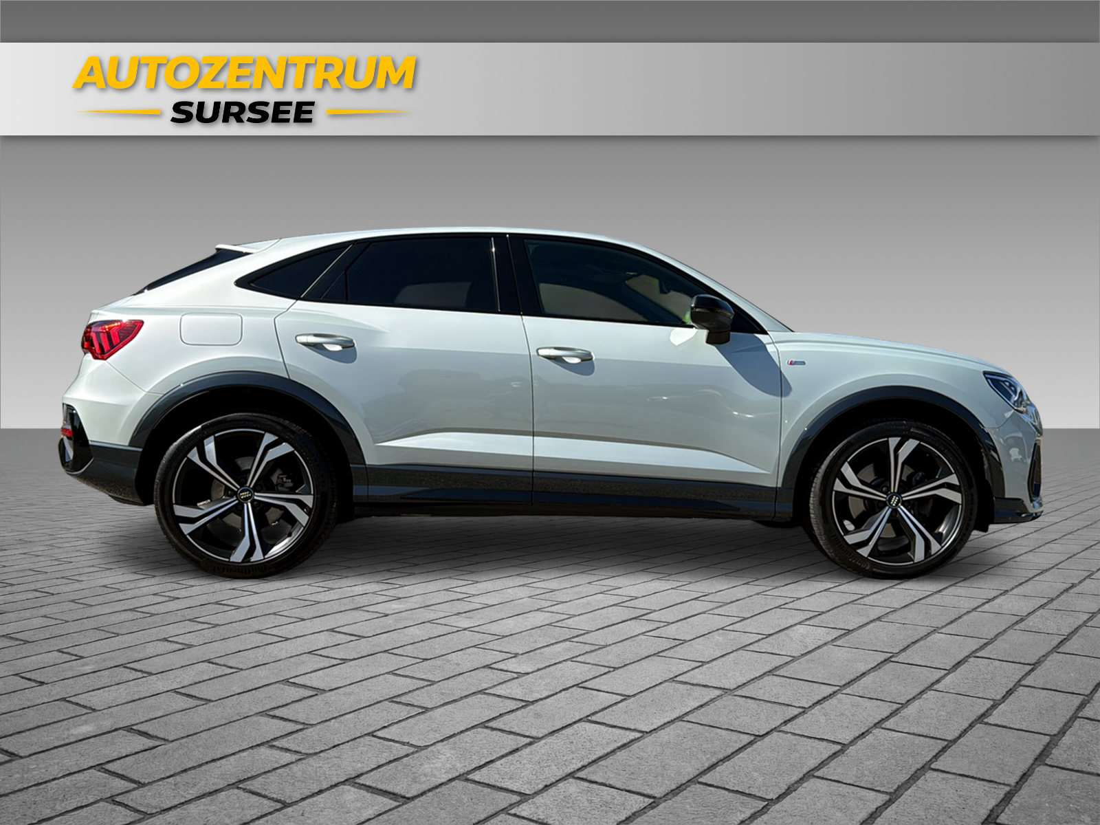 AUDI Q3 Sportback 2.0 45 TFSI S line quattro S-Tronic-image-9