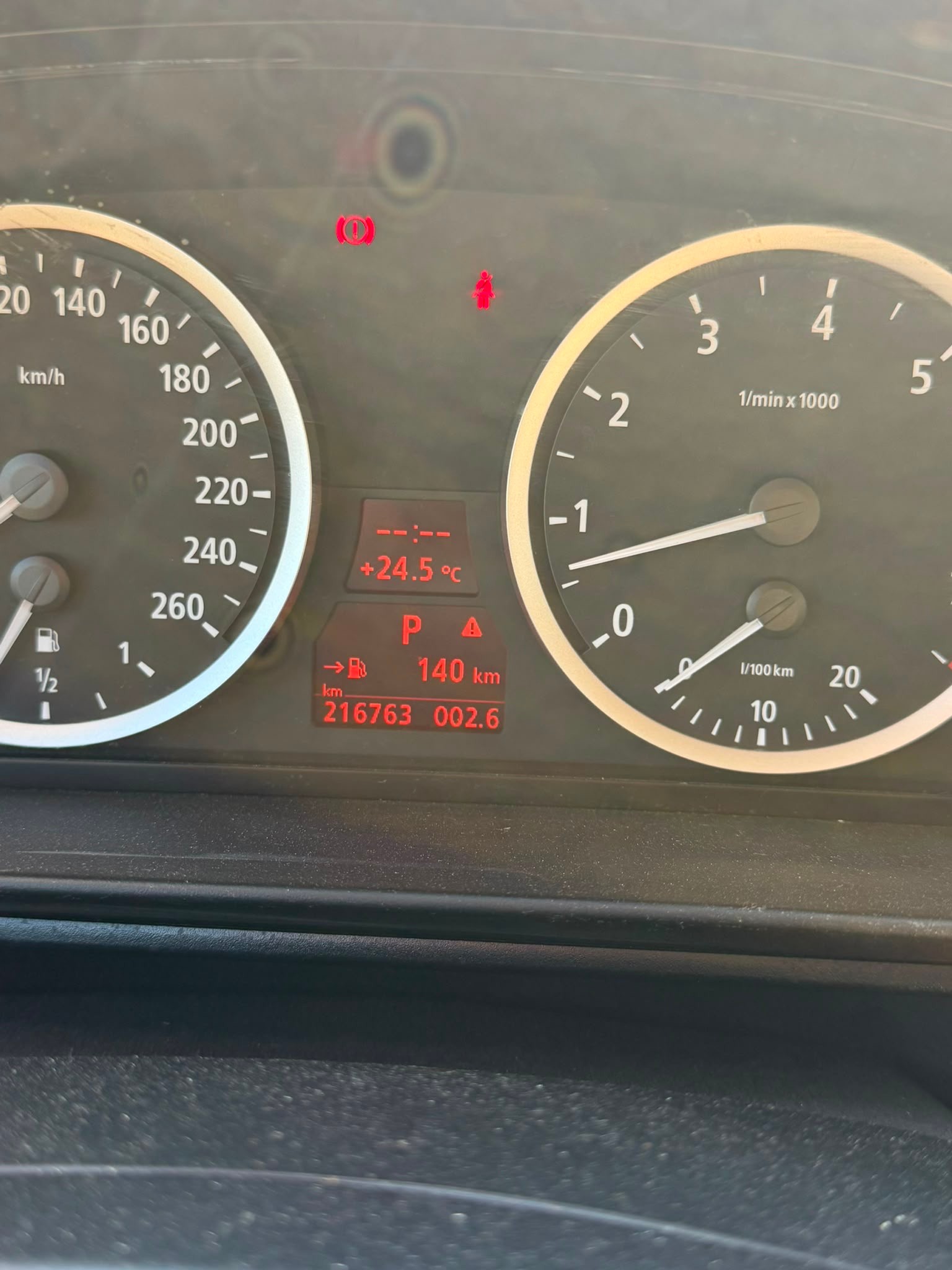 BMW 525xi-image-10