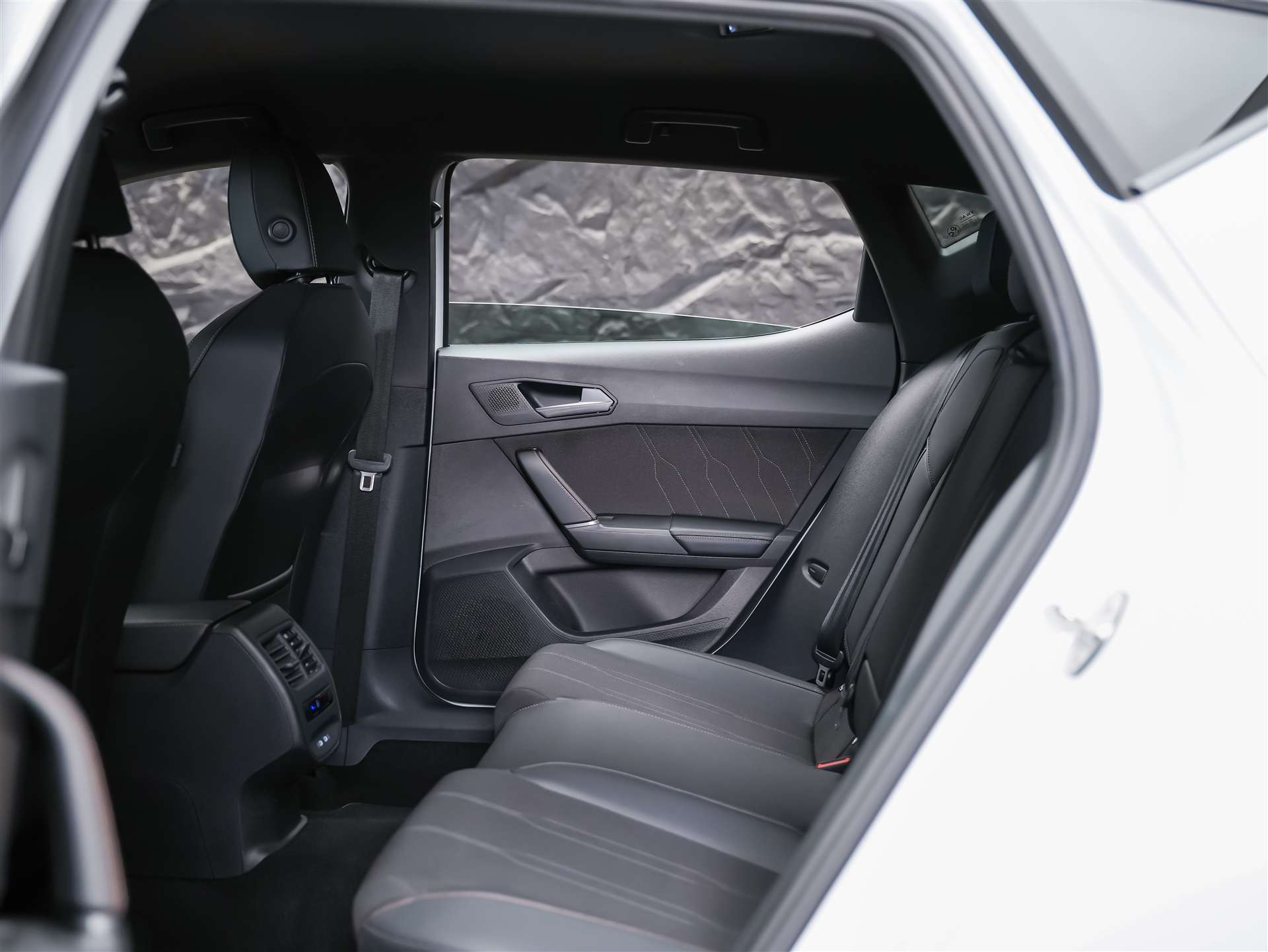 CUPRA LEON 2.0 TDI DSG *NEUES MODELL*Werksgarantie*Lenkradheizung*Assistenten*-image-12