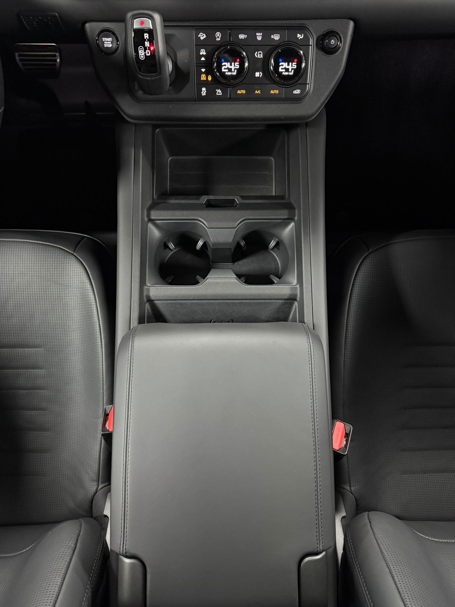 LAND ROVER Defender 110 635 V8 4.4 Octa AT8-image-20