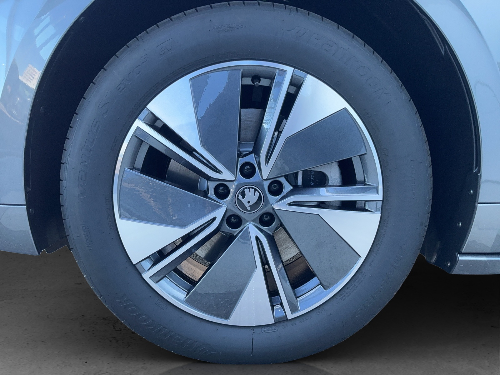 SKODA Enyaq 85 Dynamic-image-12