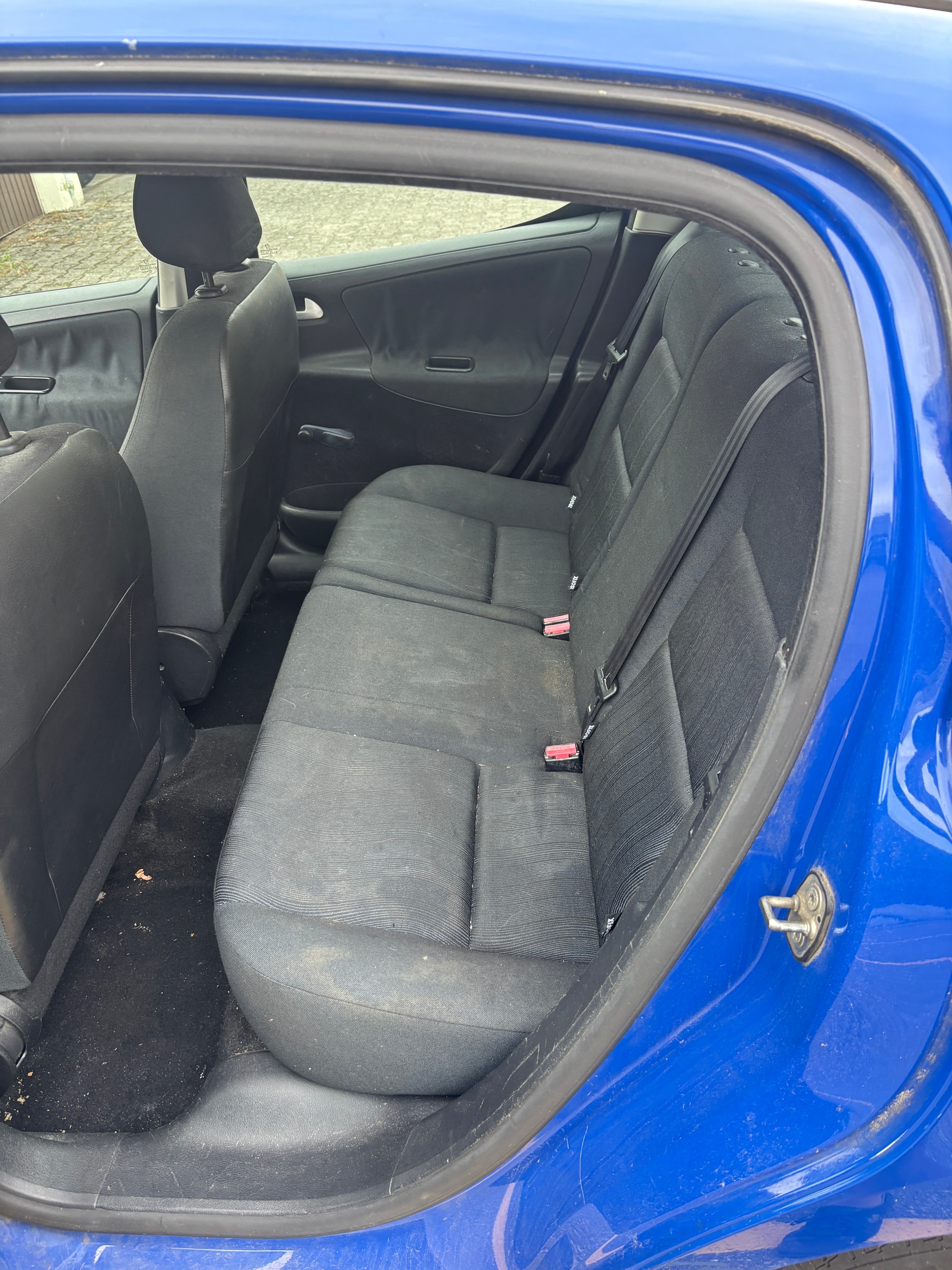 PEUGEOT 207 1.4 Urban-image-13