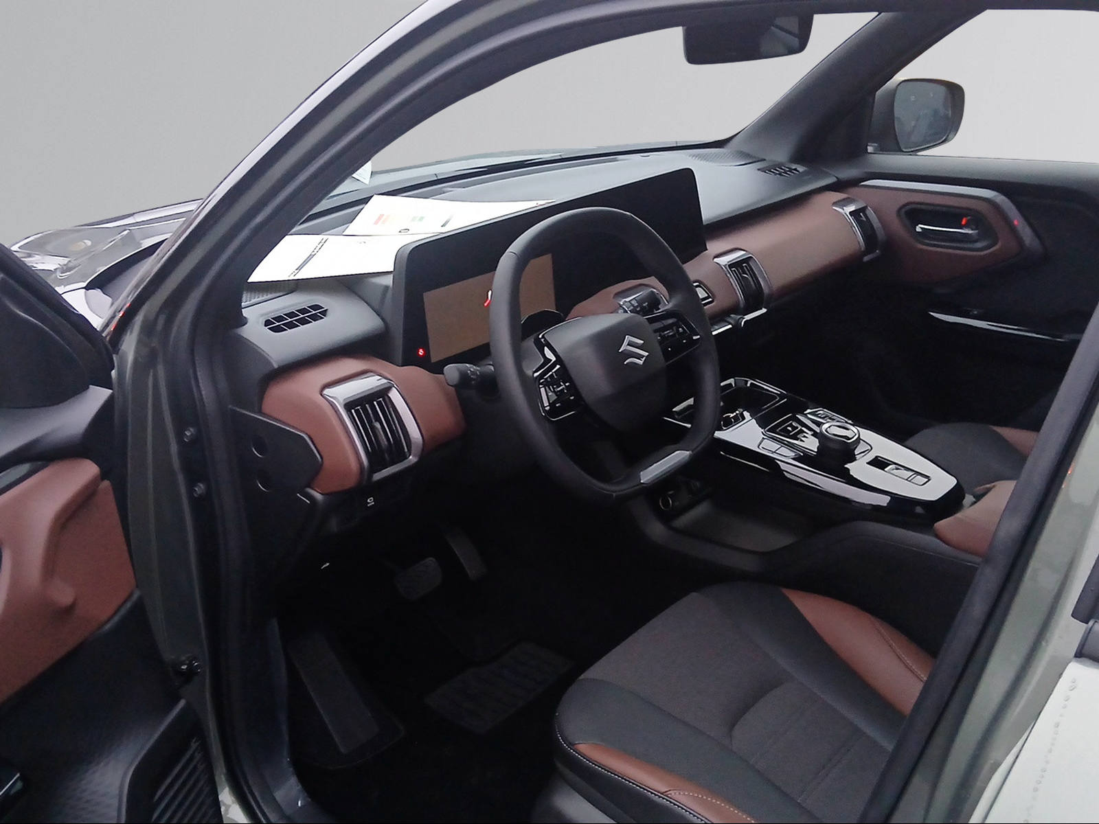 SUZUKI e Vitara Compact Top 4x4-image-9
