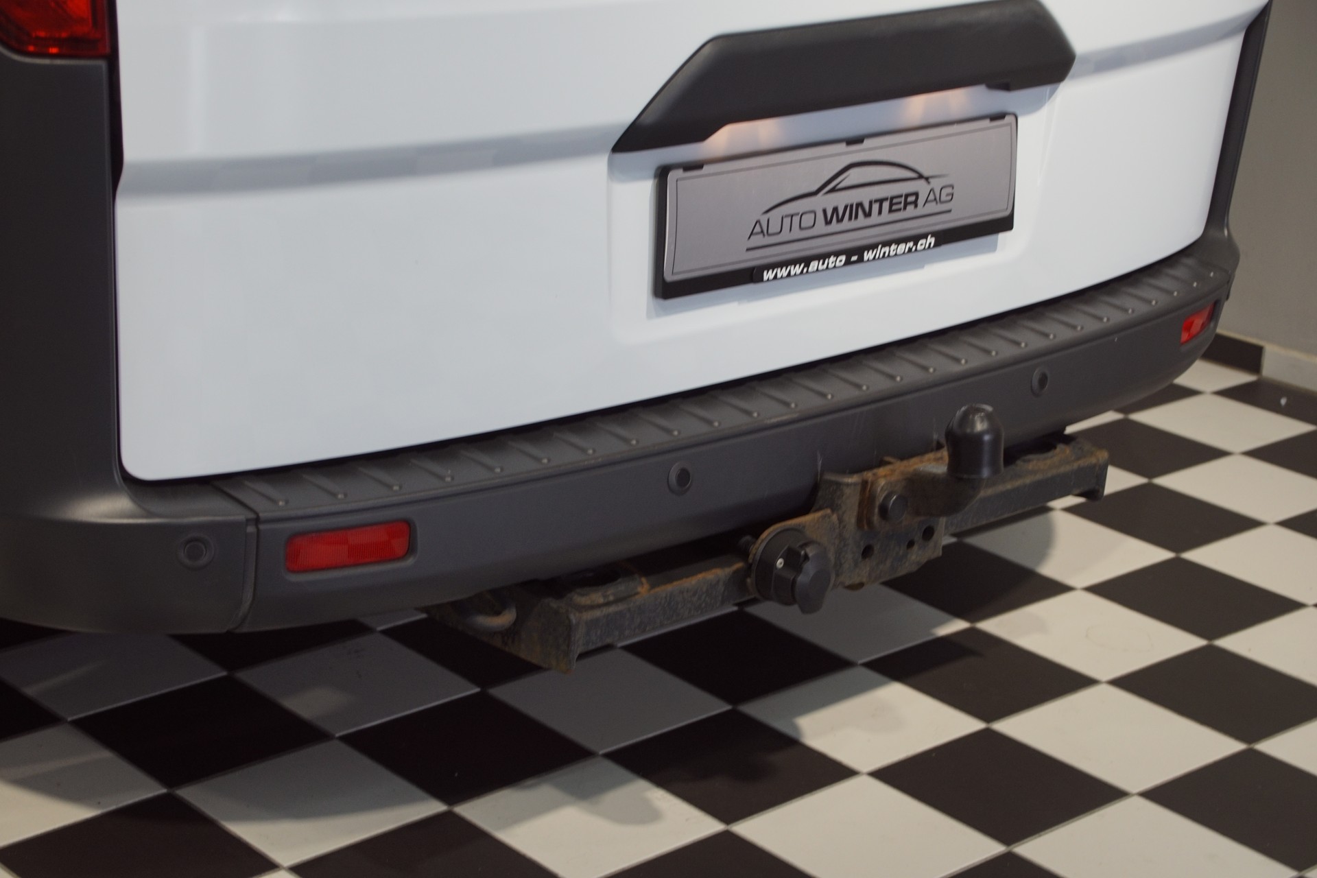 FORD Tourneo Custom 310 L1H1 Trend 8-Plätze -AHK--image-9