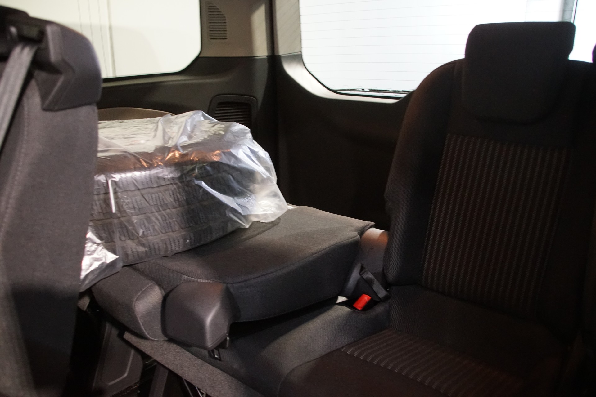 FORD Tourneo Custom 310 L1H1 Trend 8-Plätze -AHK--image-18