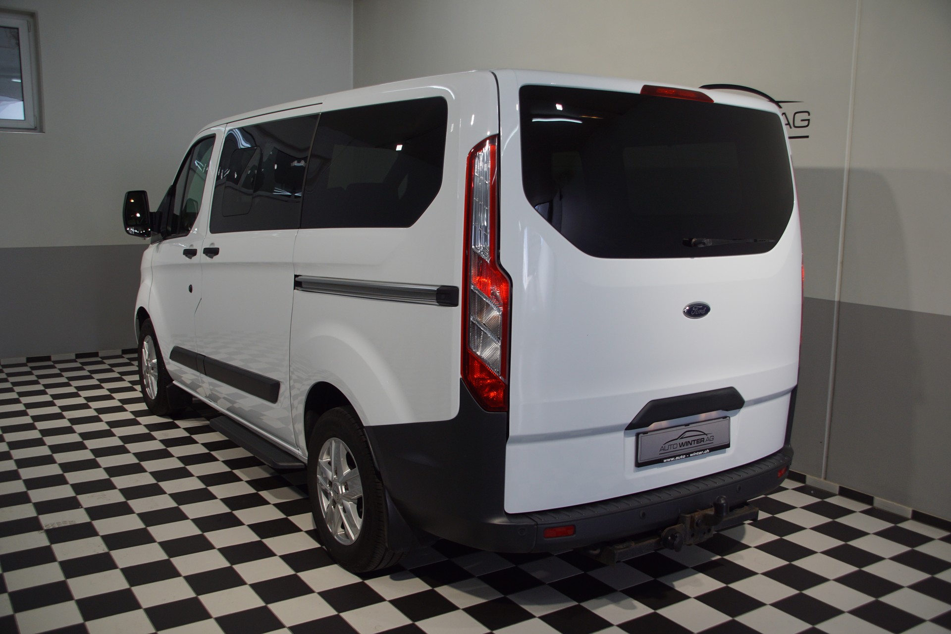 FORD Tourneo Custom 310 L1H1 Trend 8-Plätze -AHK--image-7