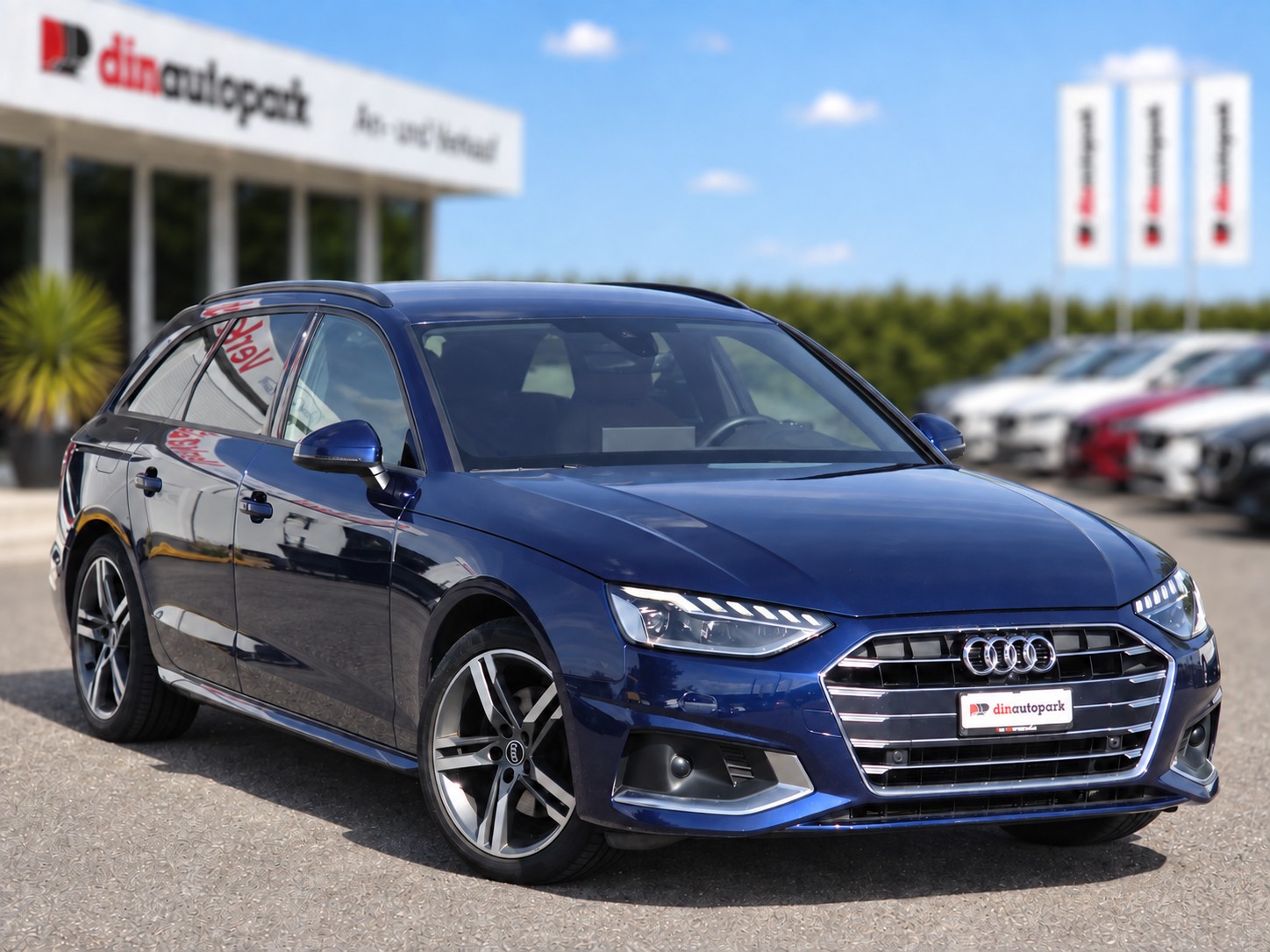 AUDI A4 Avant 35 TDI S line S-tronic * CH-Fahrzeug * Frisch ab MFK *-showroom-element-1