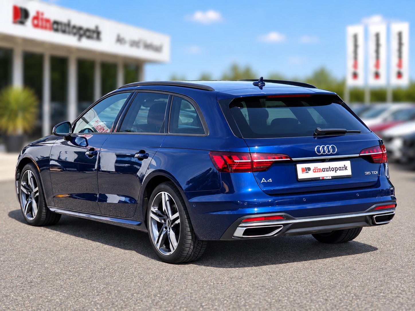 AUDI A4 Avant 35 TDI S line S-tronic * CH-Fahrzeug * Frisch ab MFK *-showroom-element-3