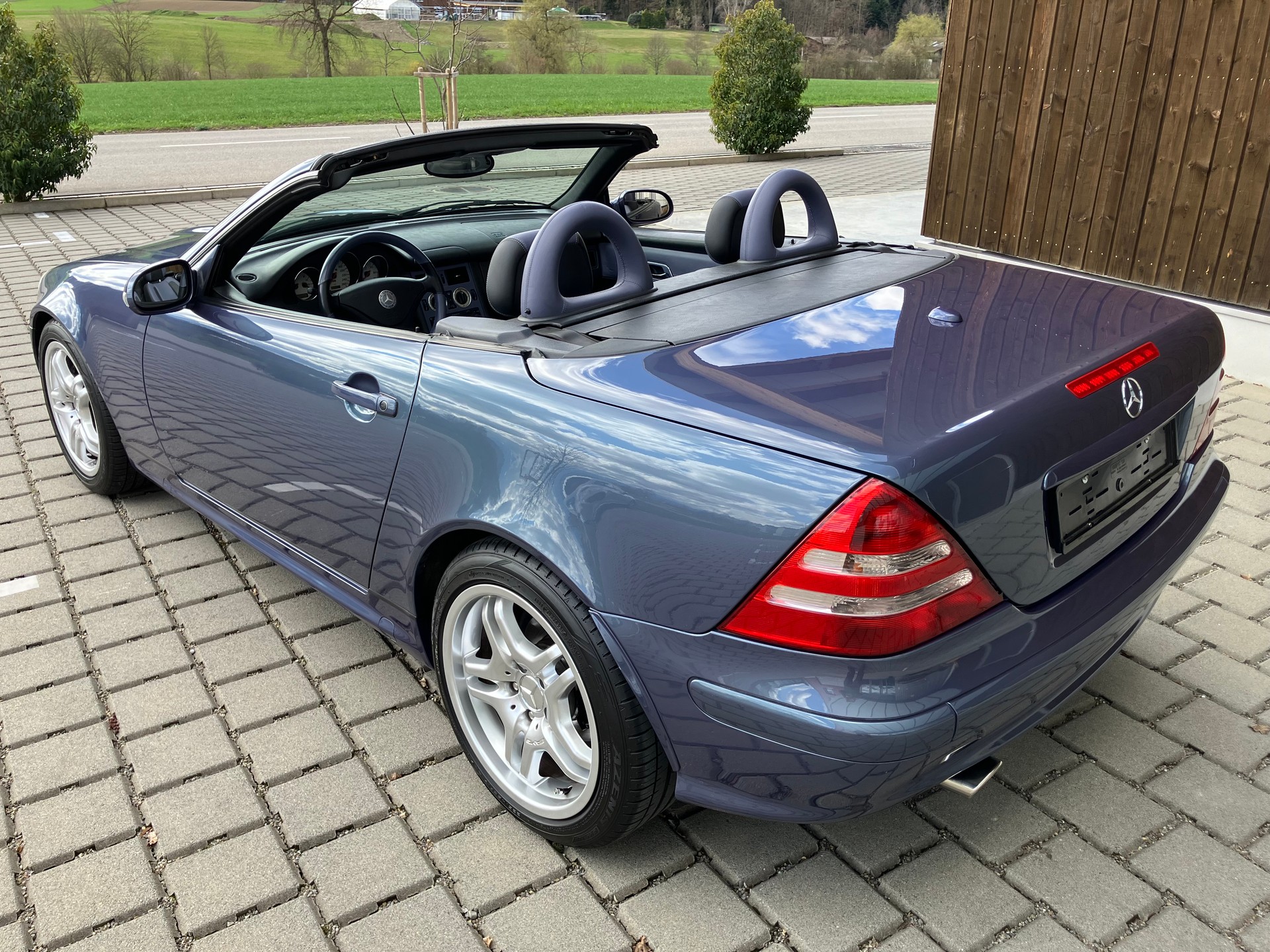 MERCEDES-BENZ SLK 320-image-11