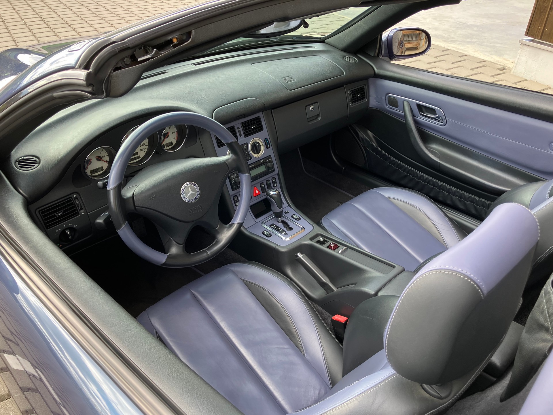 MERCEDES-BENZ SLK 320-image-7