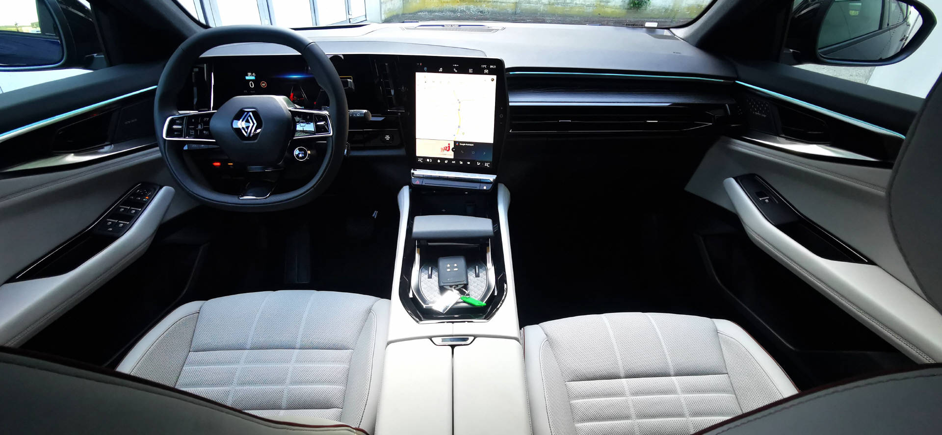 RENAULT Espace 1.2 E-Tech iconic Vollhybrid-image-9